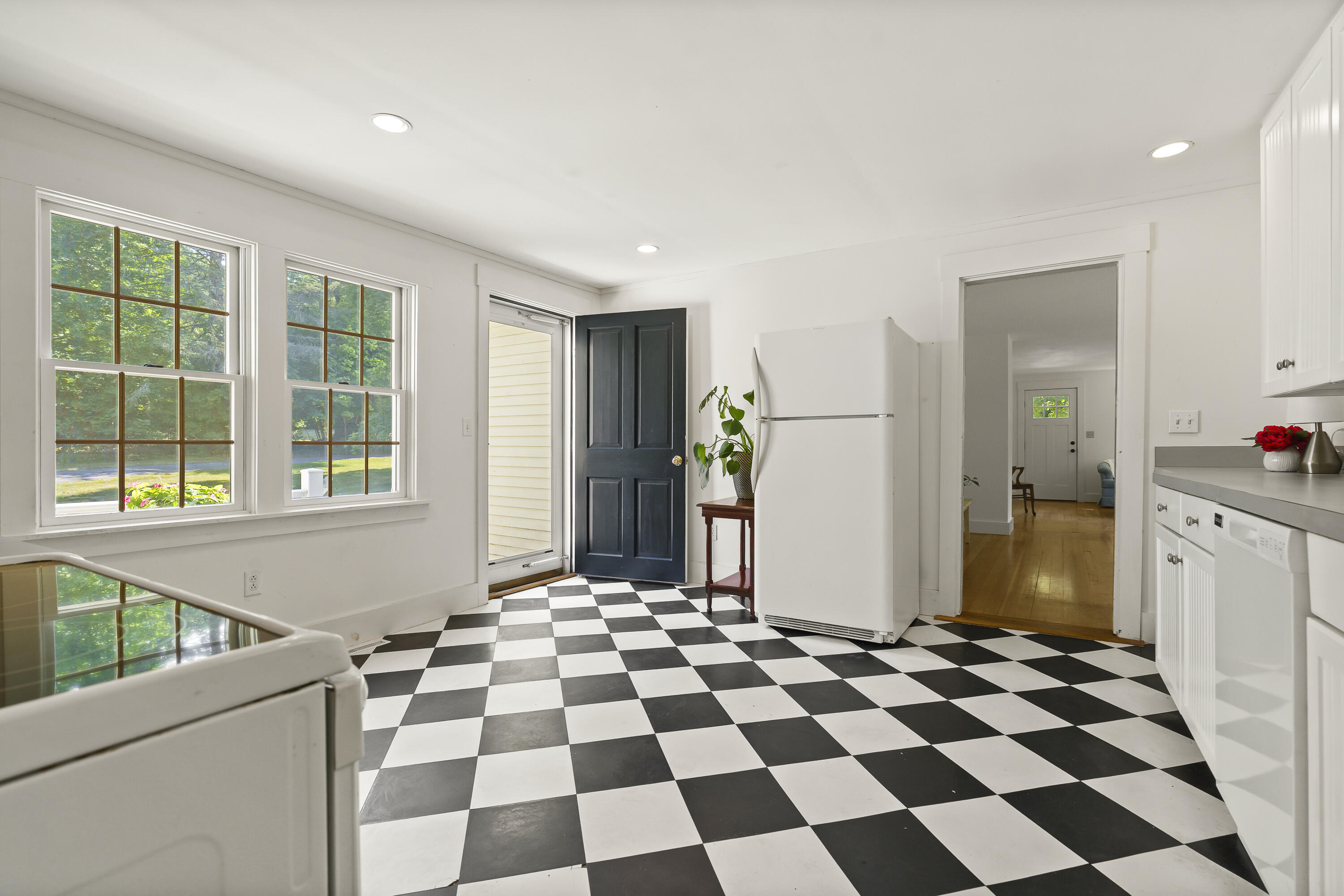 205 Center Street Property Photo 10