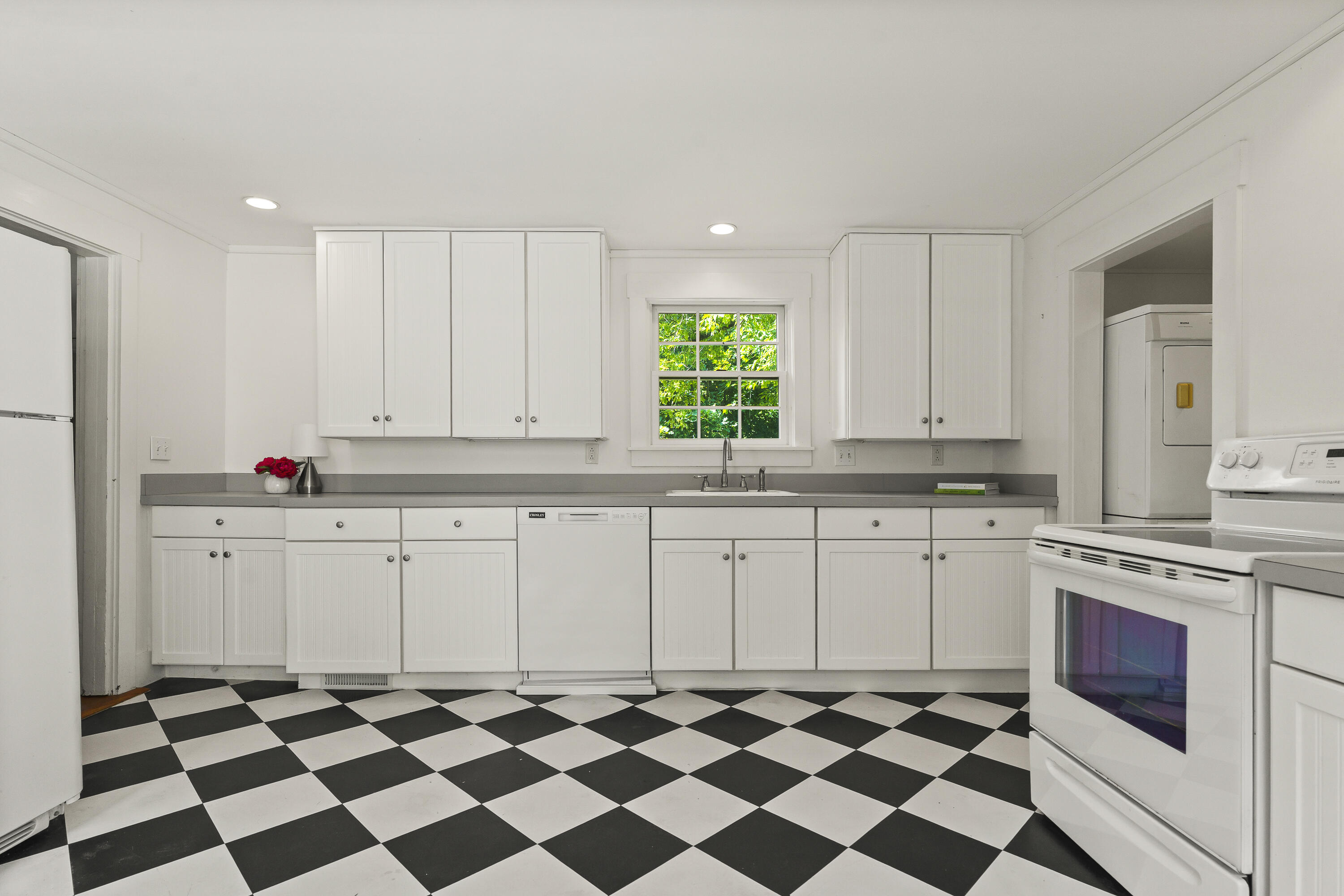 205 Center Street Property Photo 11