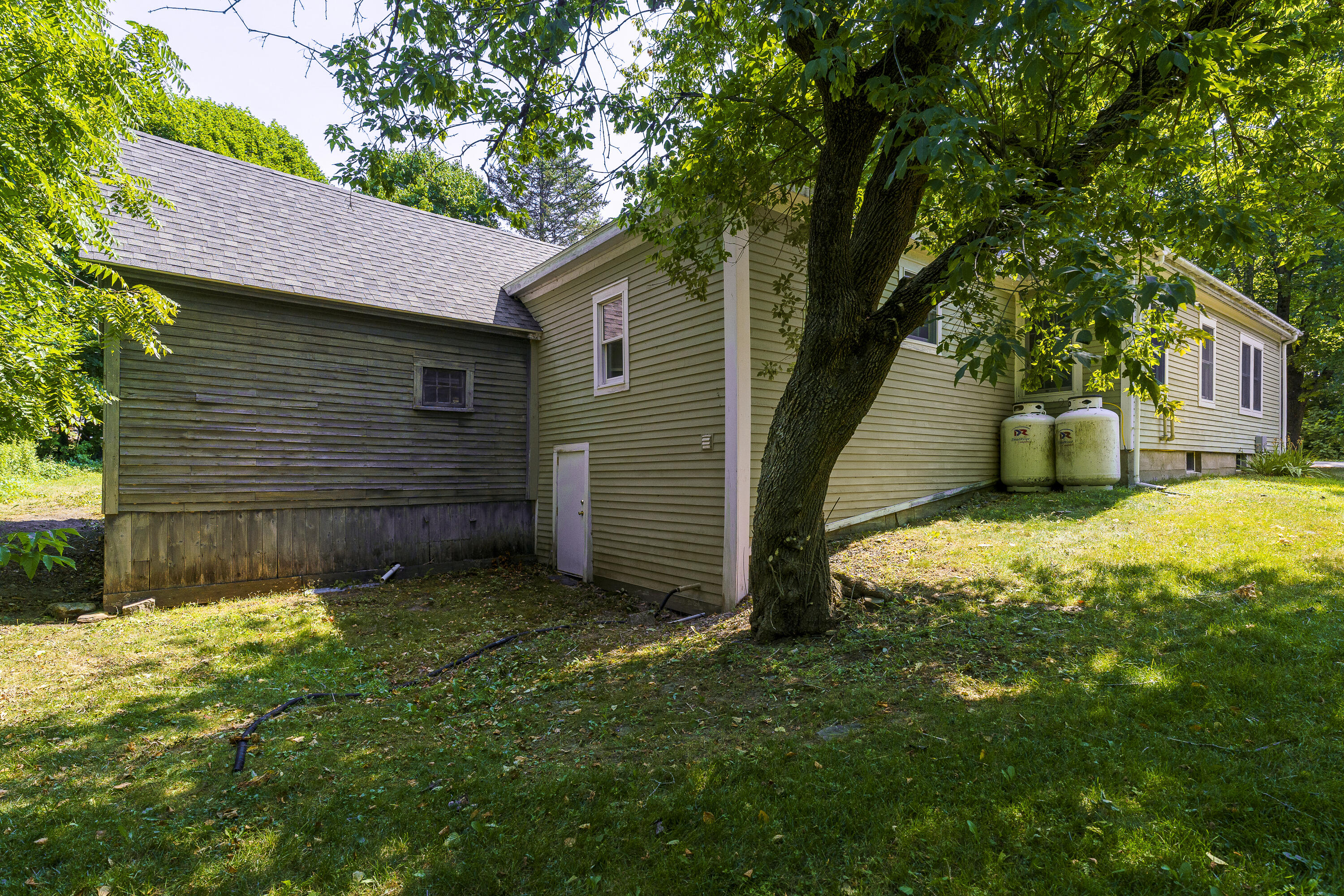 205 Center Street Property Photo 38