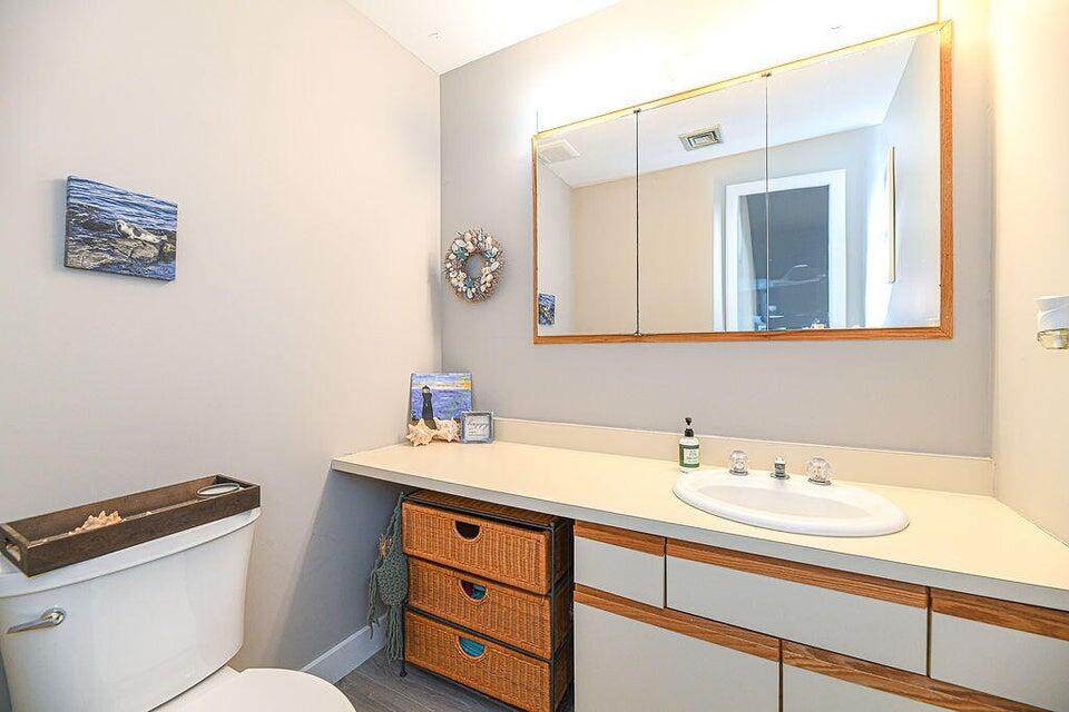 10 Ocean House Way 10 Property Photo 8