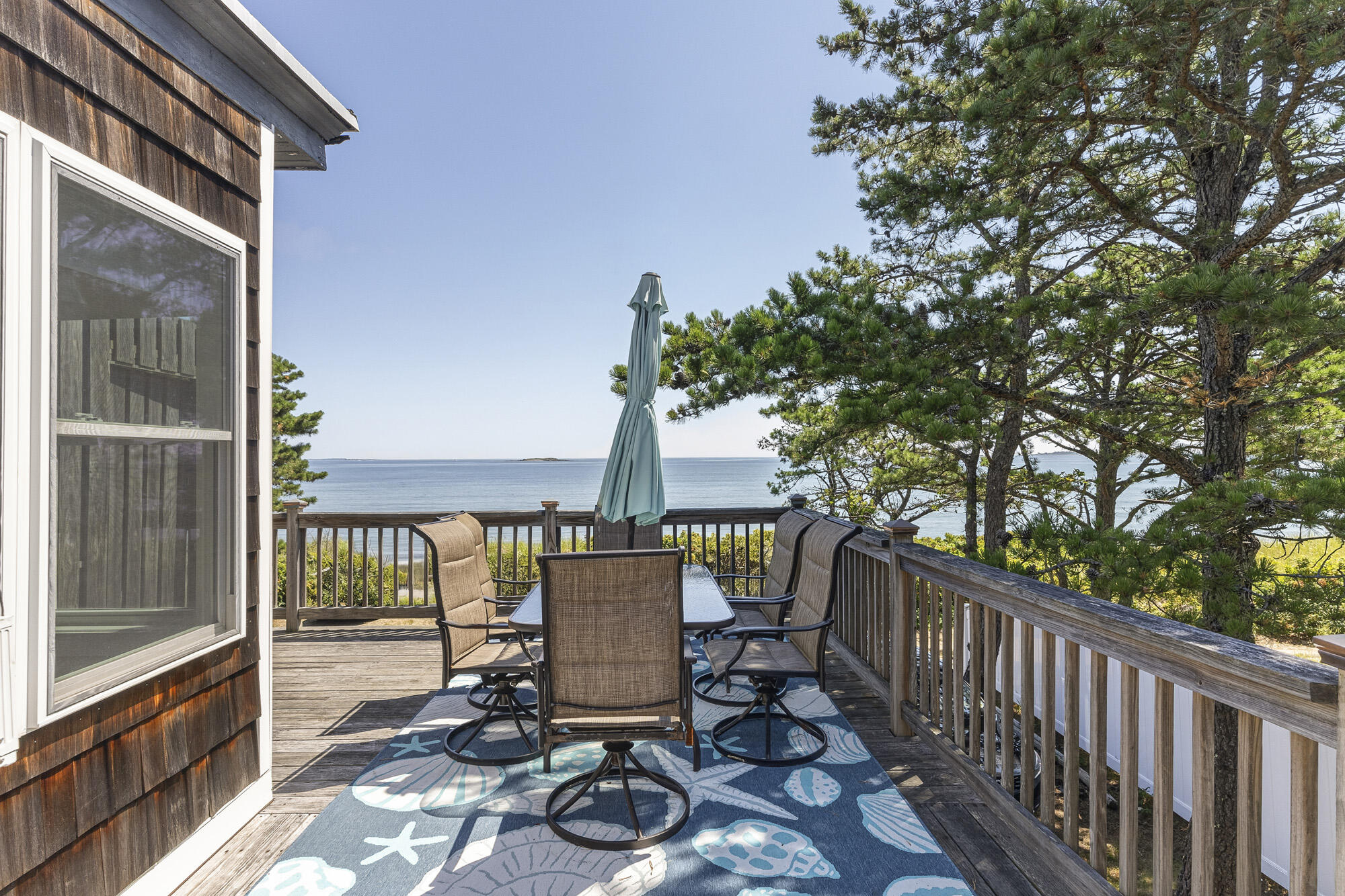 144 Surf Street Property Photo 4