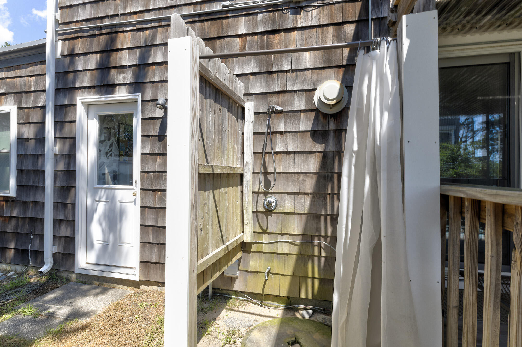 144 Surf Street Property Photo 10