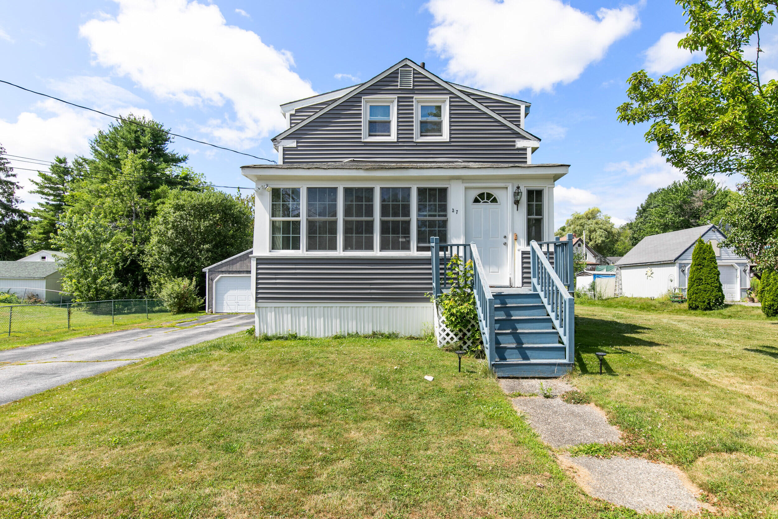 37 Daggett Street Property Photo 1