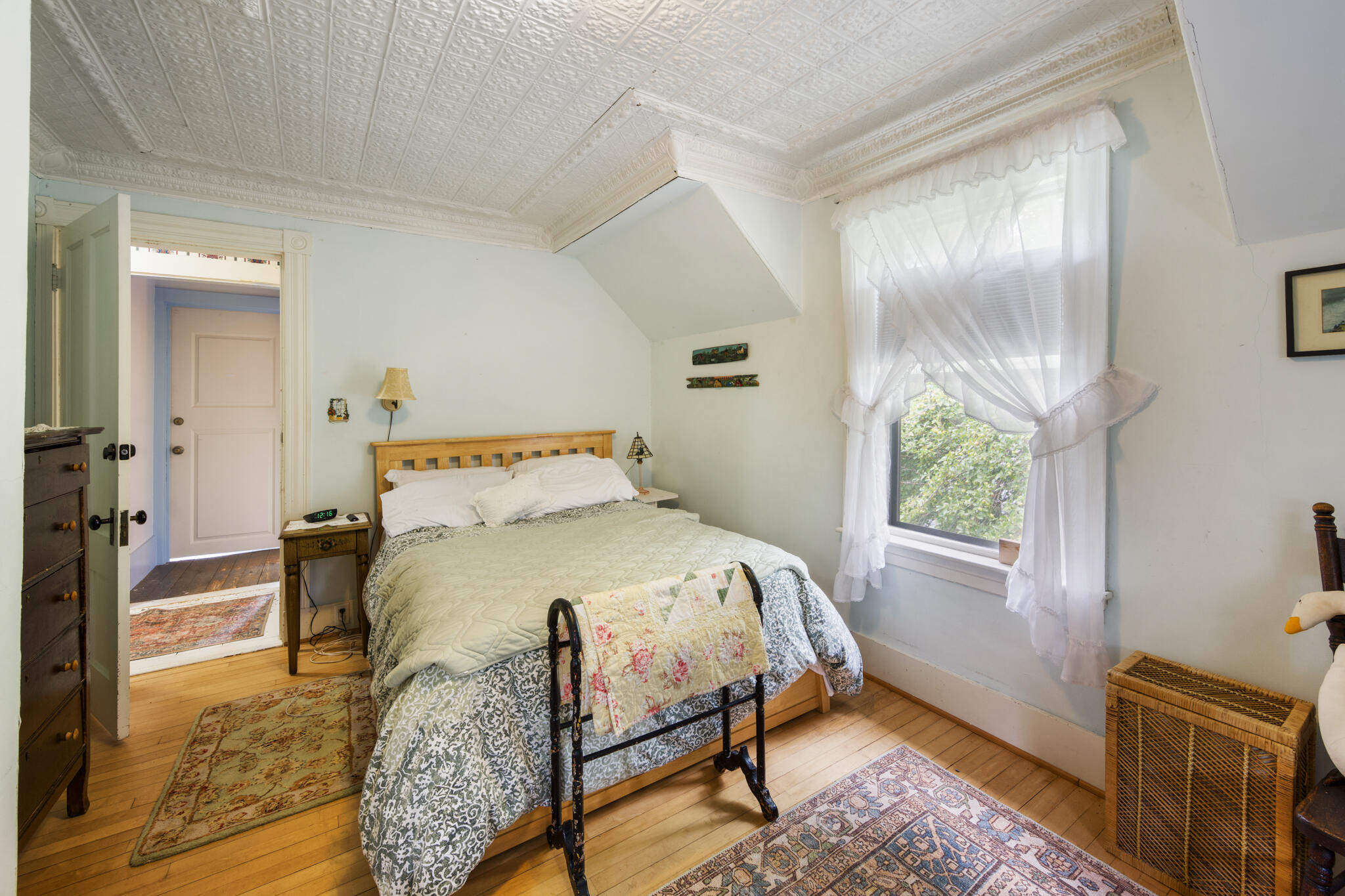 36 Deane Street Property Photo 38