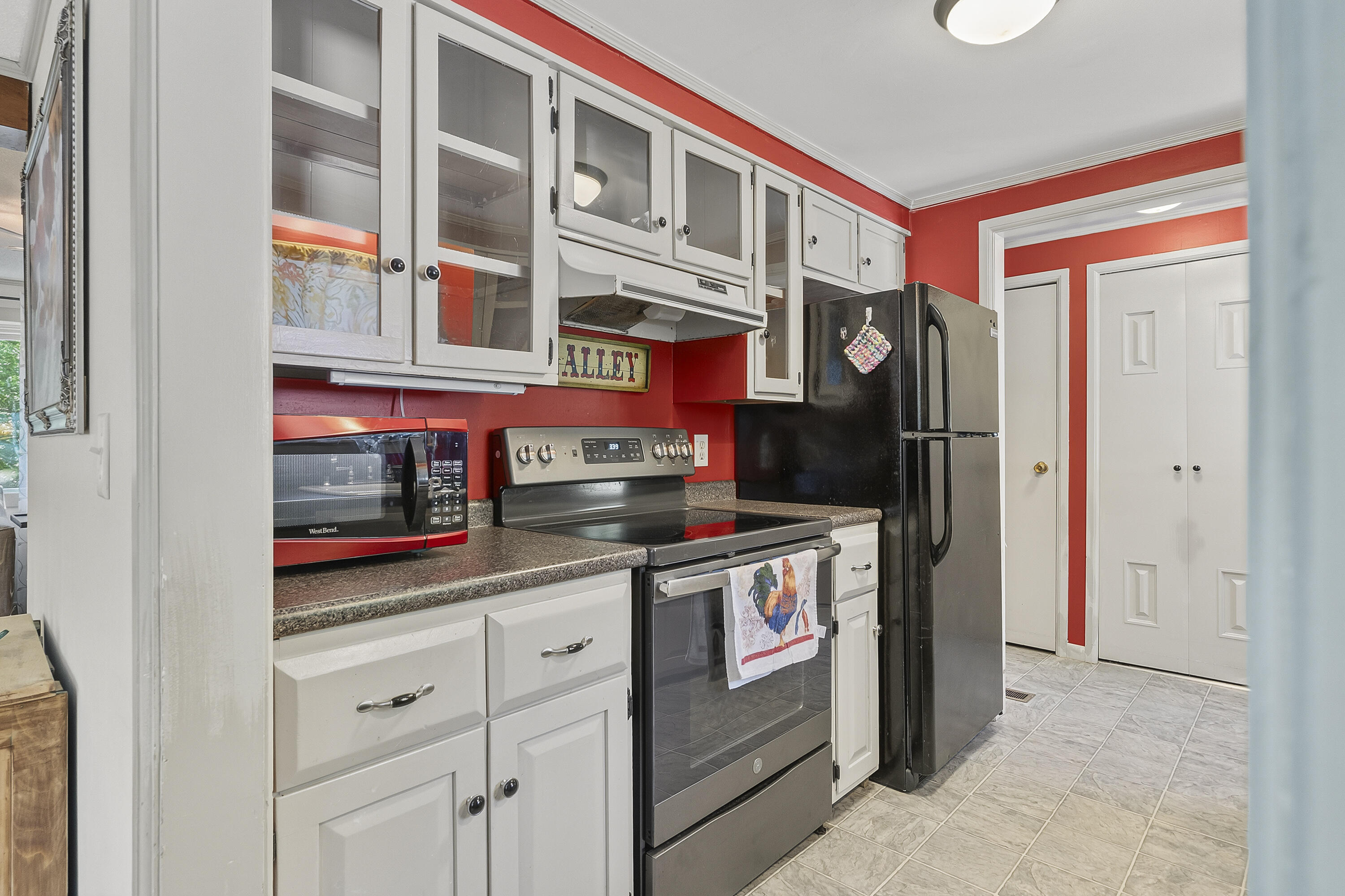 217 Heath Road Property Photo 14