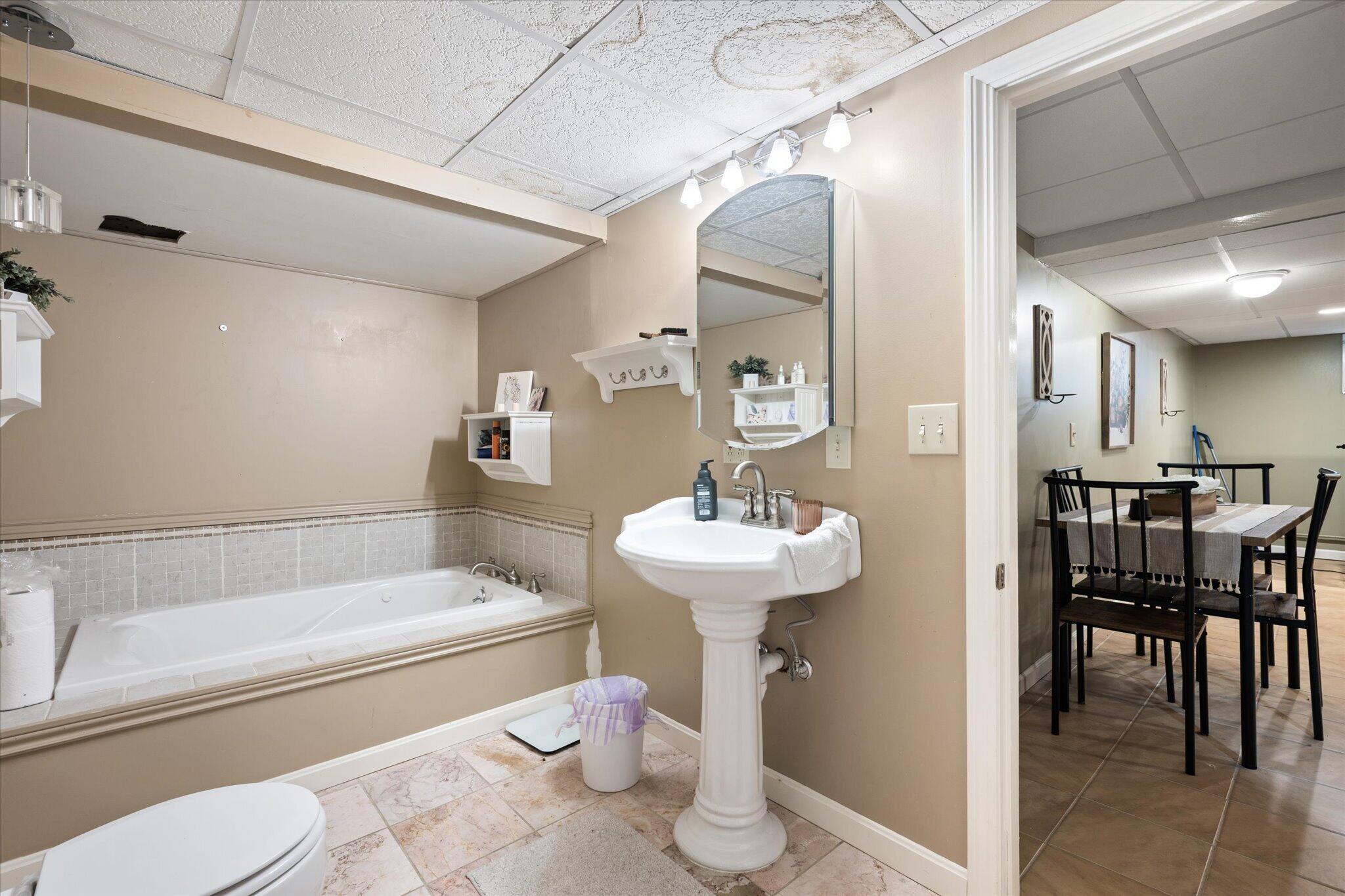 15 Brochu Lane Property Photo 39