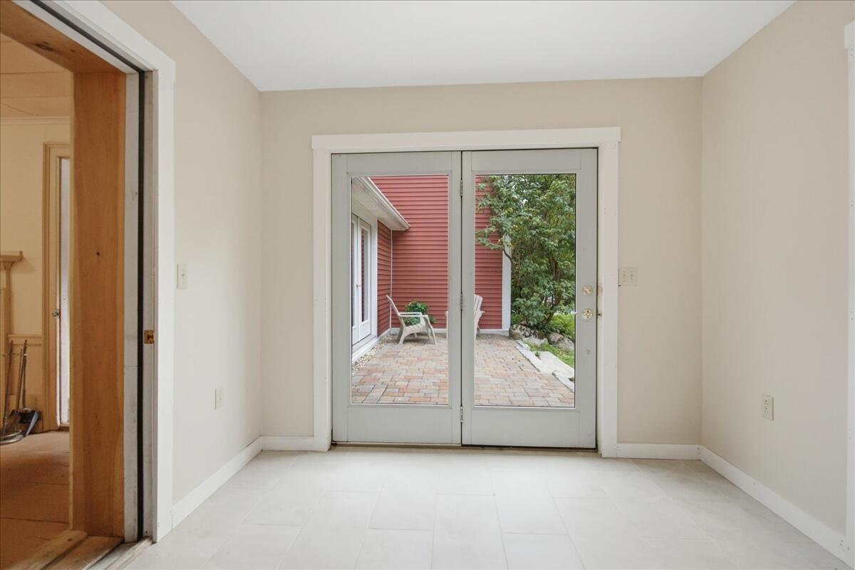 1135 Manchester Road Property Photo 6