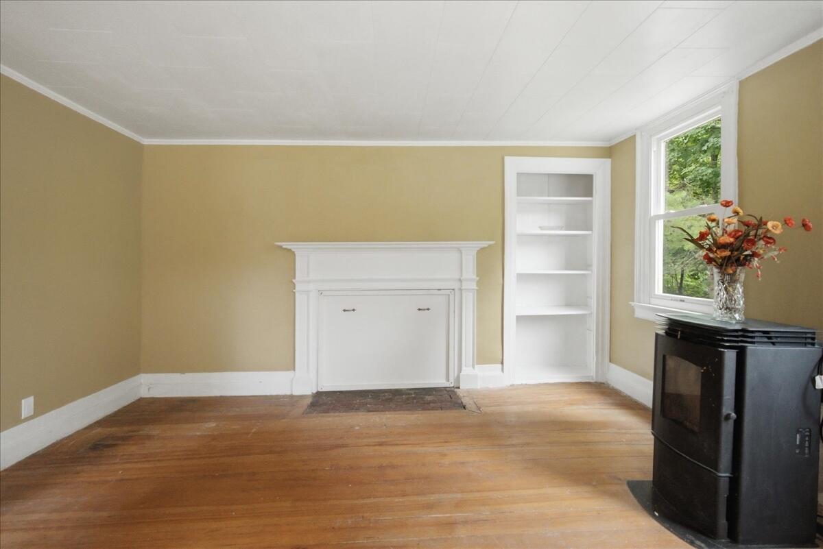1135 Manchester Road Property Photo 11