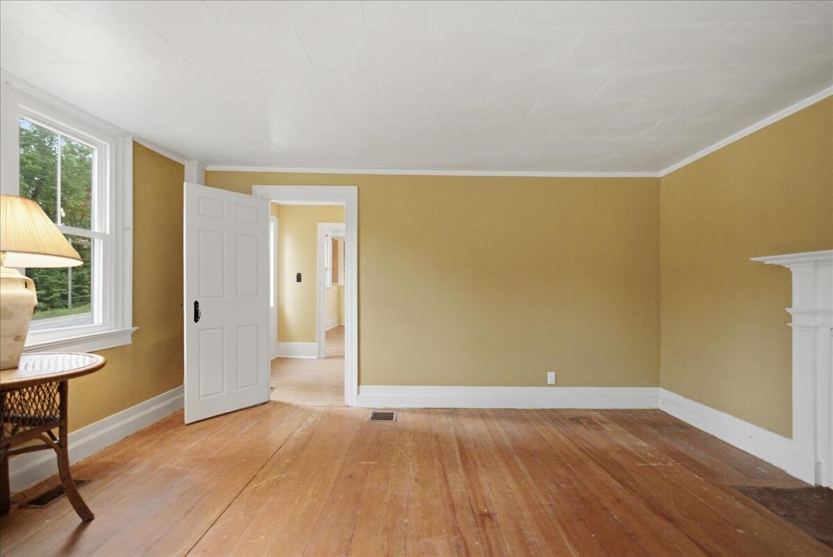 1135 Manchester Road Property Photo 12
