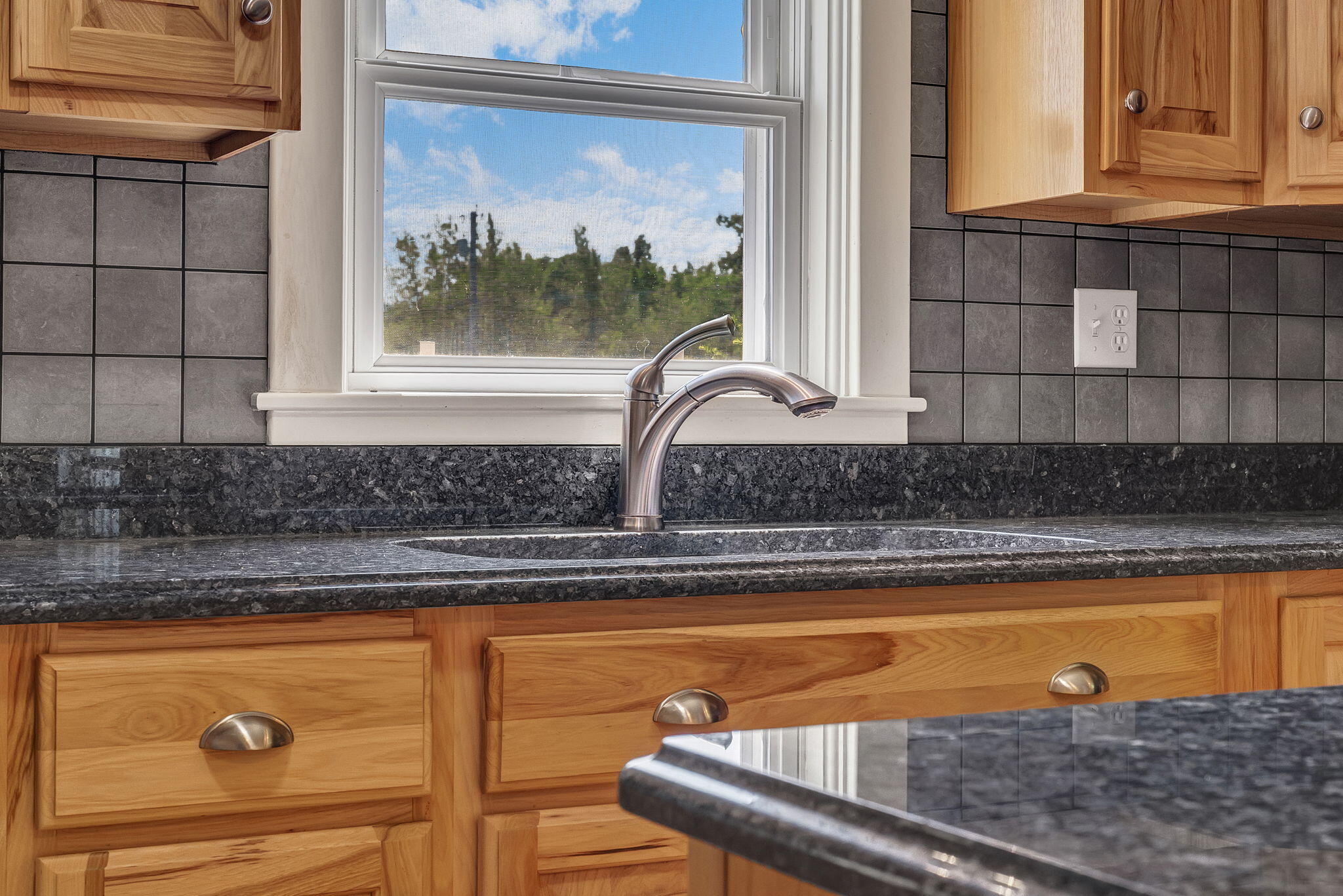 2639 Union Street Property Photo 14
