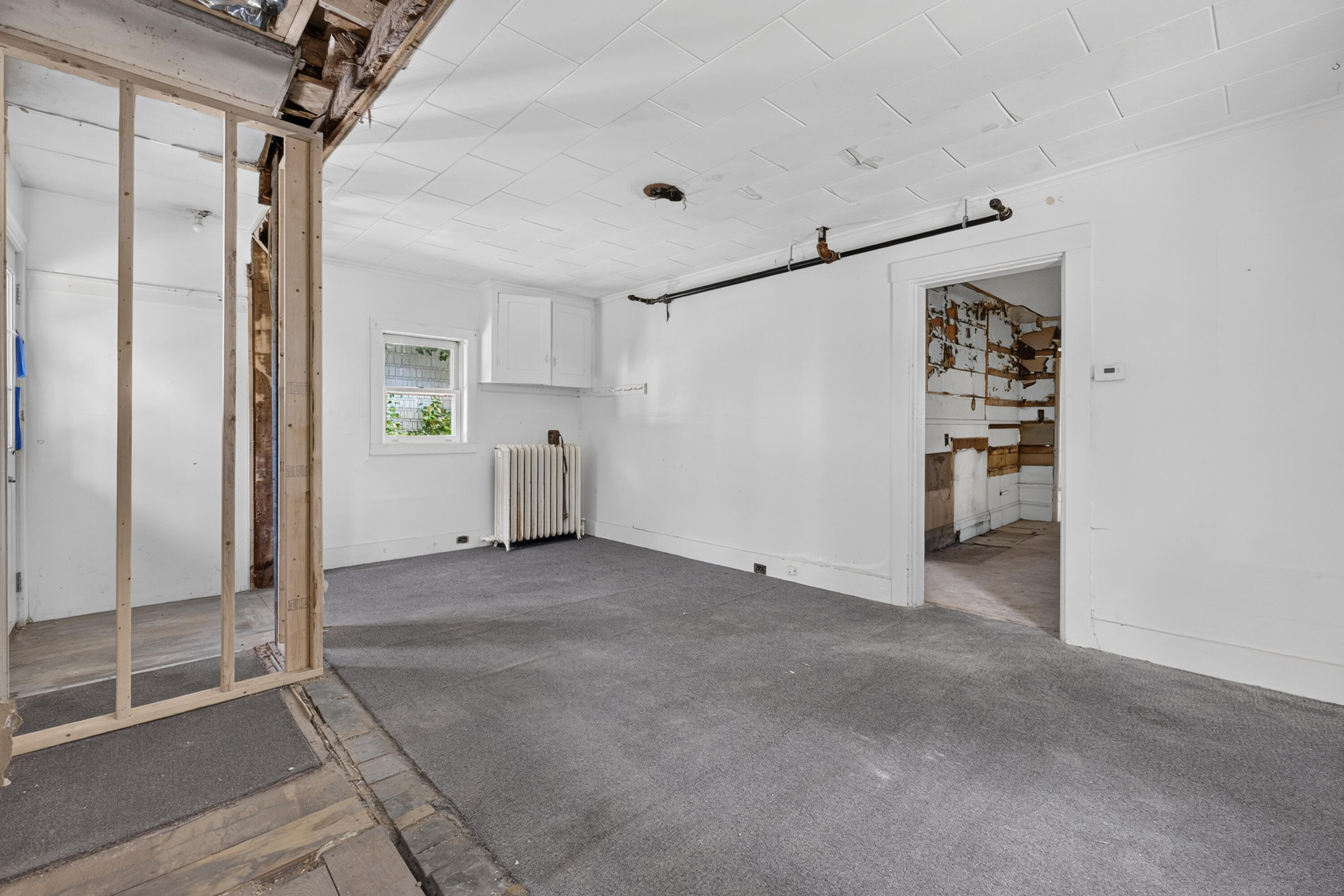 6 Amherst Street Property Photo 34