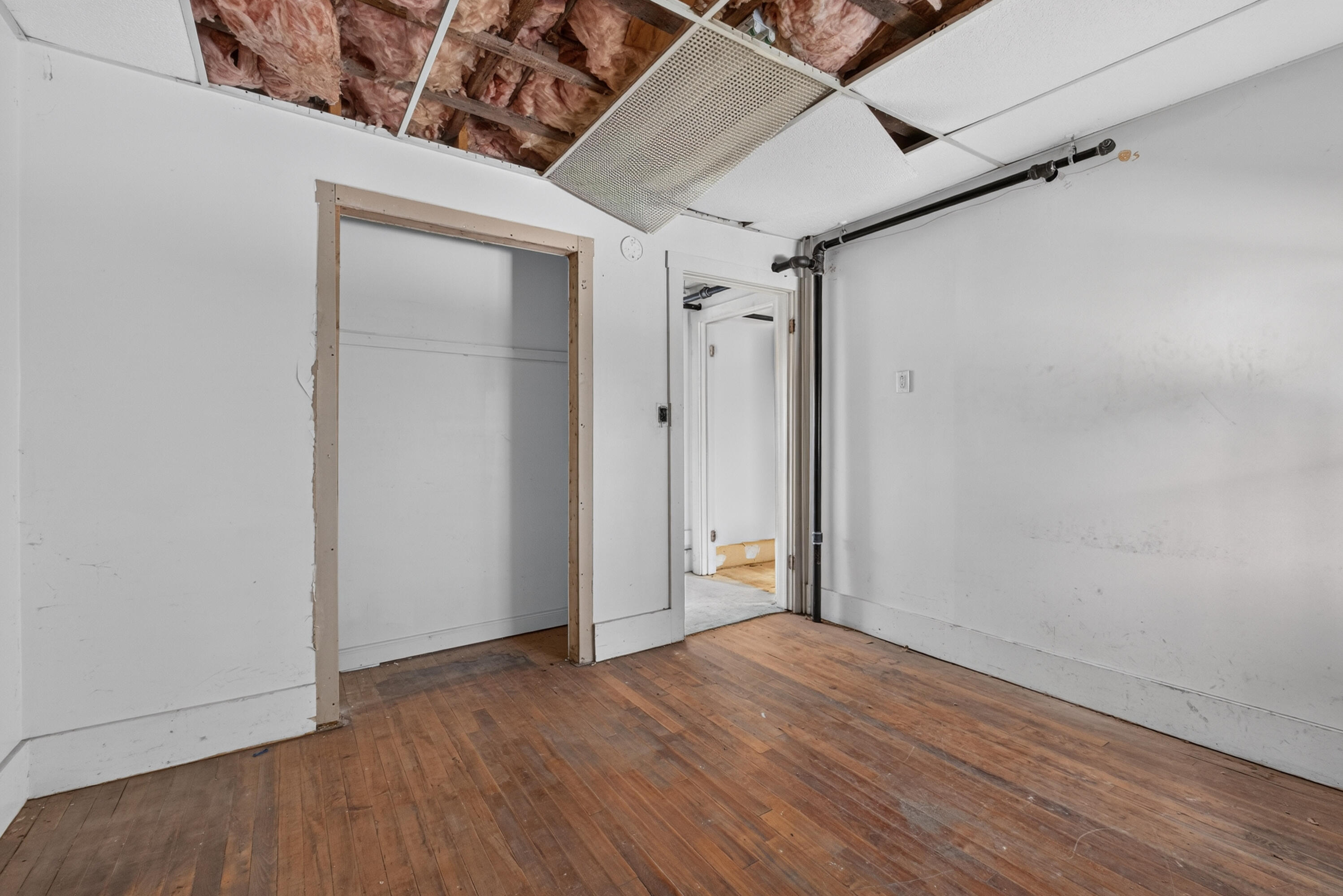 6 Amherst Street Property Photo 19