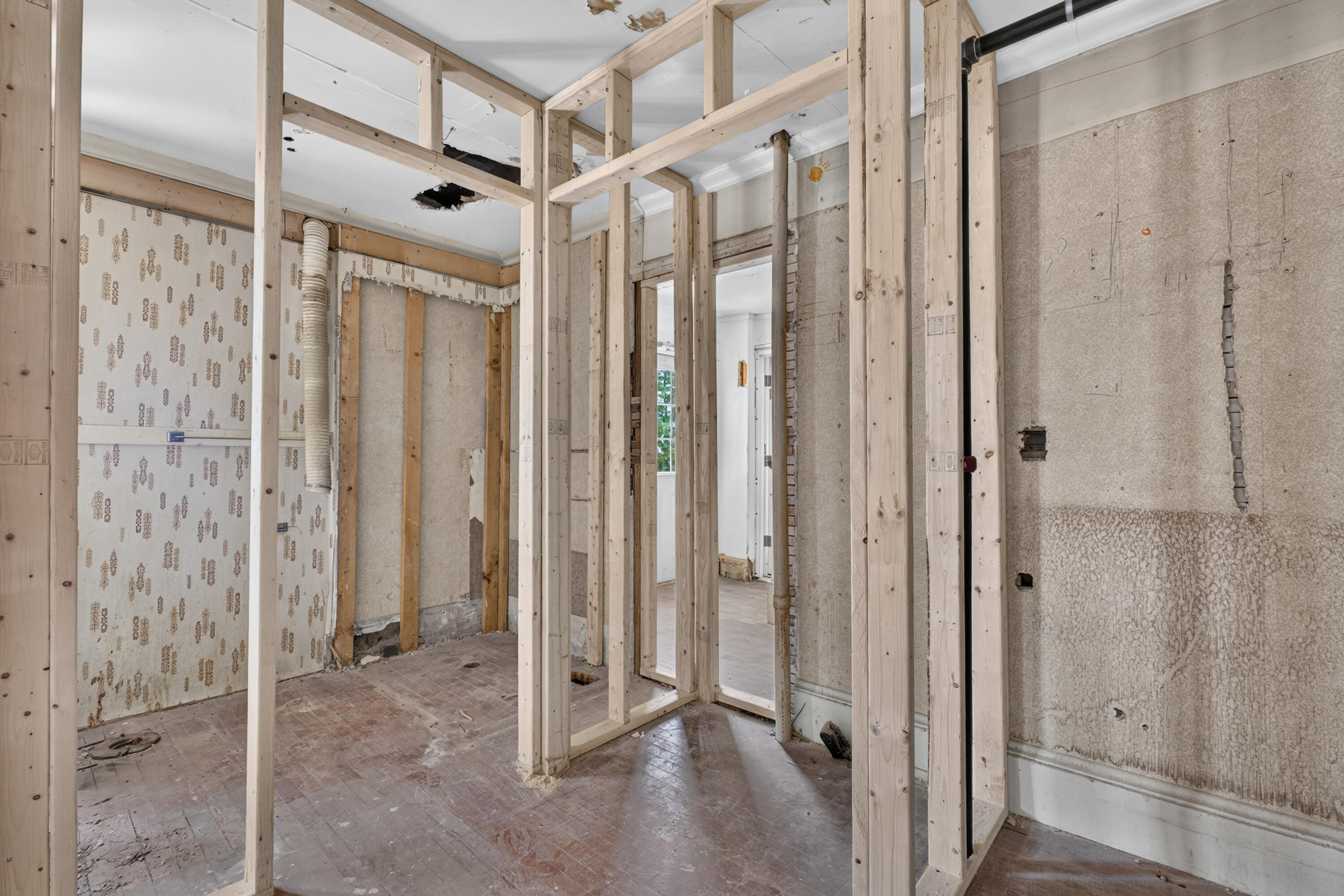 6 Amherst Street Property Photo 27
