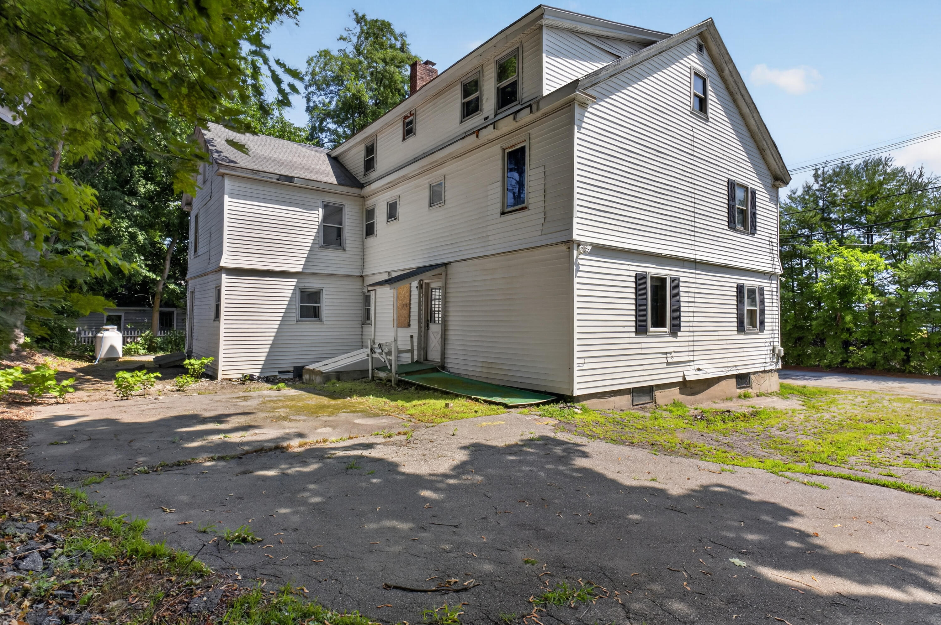 6 Amherst Street Property Photo 66