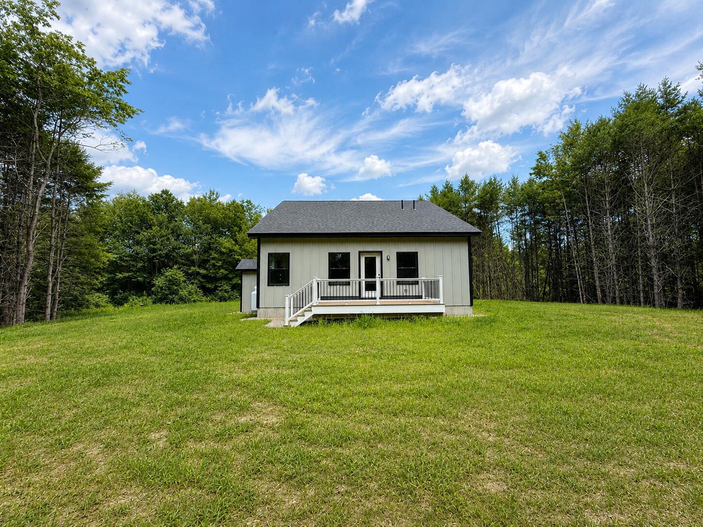 18 Linda Lane Property Photo 3