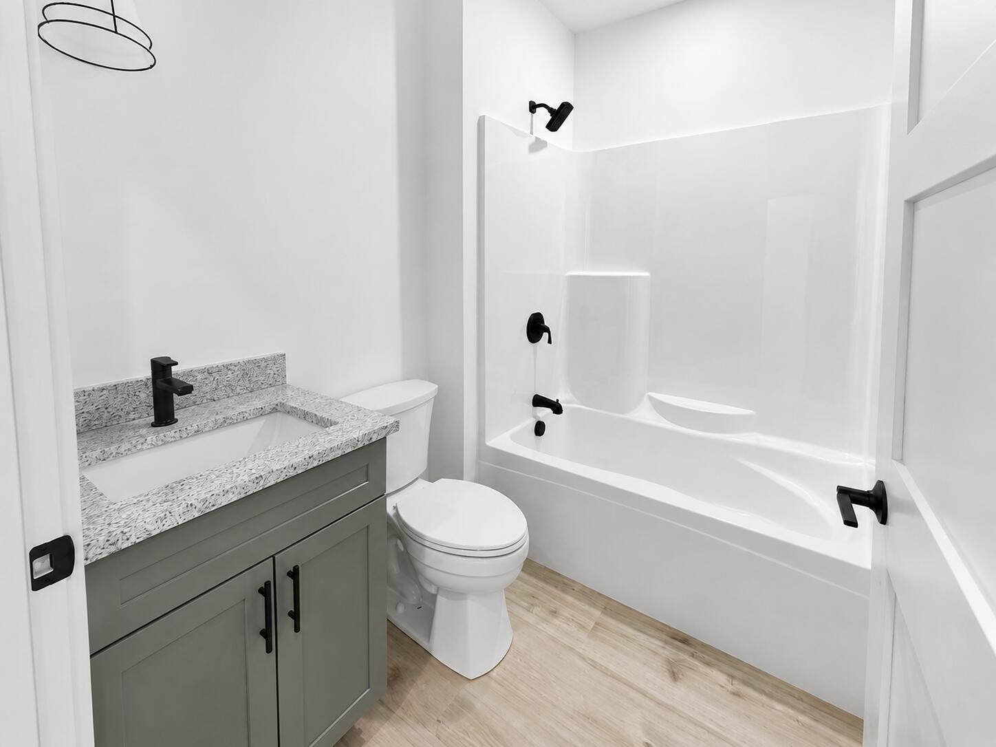 18 Linda Lane Property Photo 15