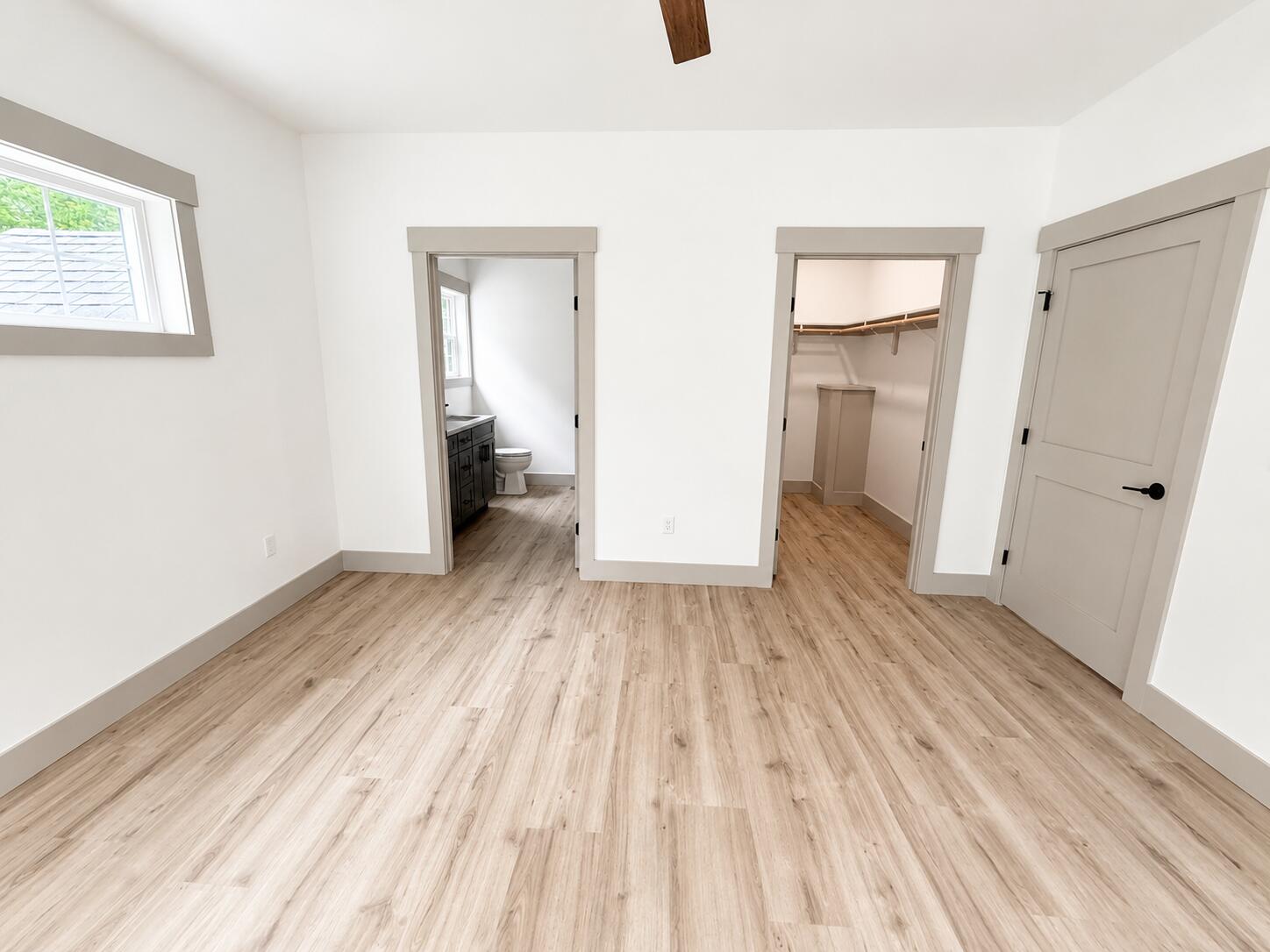 18 Linda Lane Property Photo 18