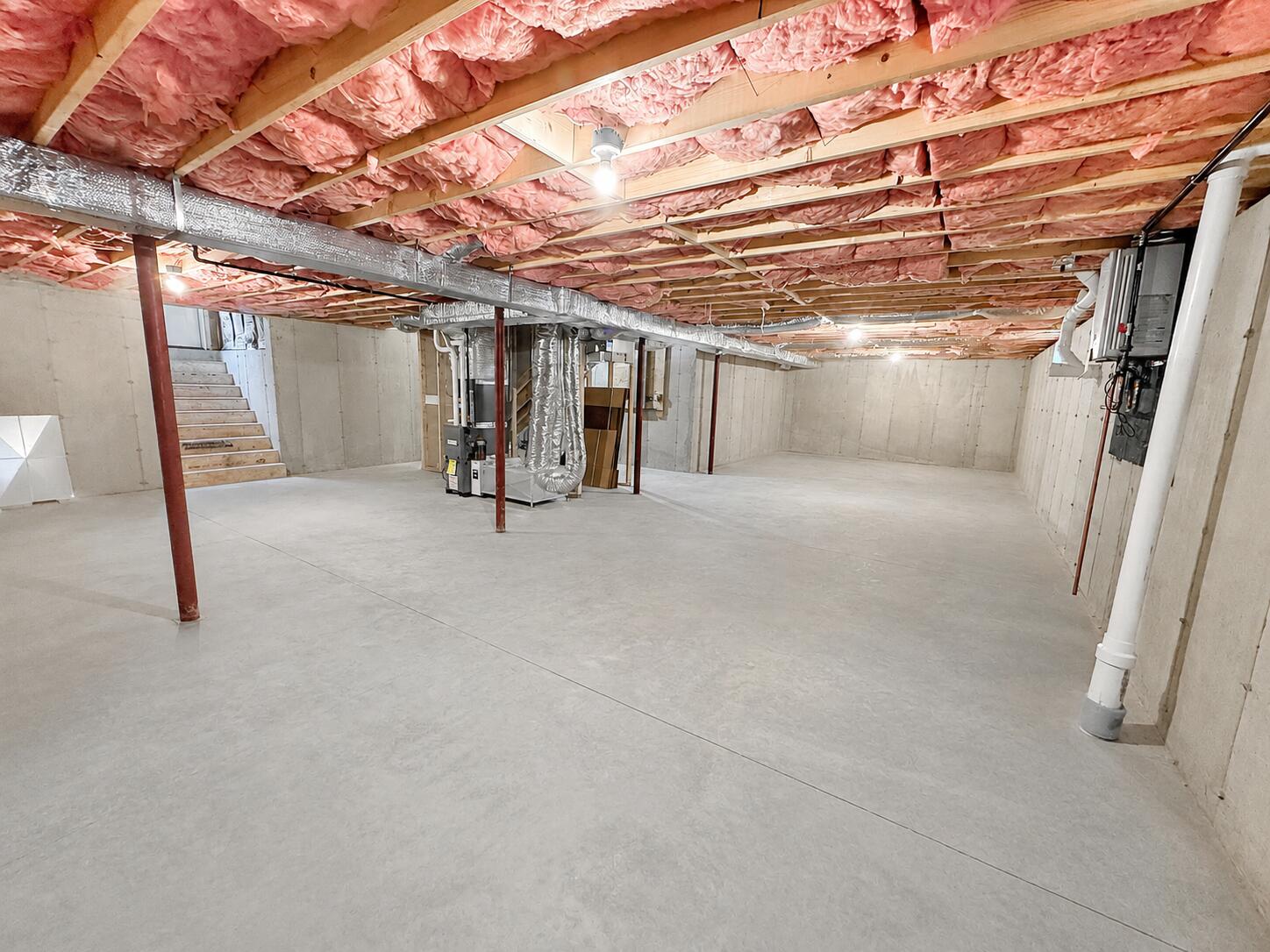 18 Linda Lane Property Photo 29