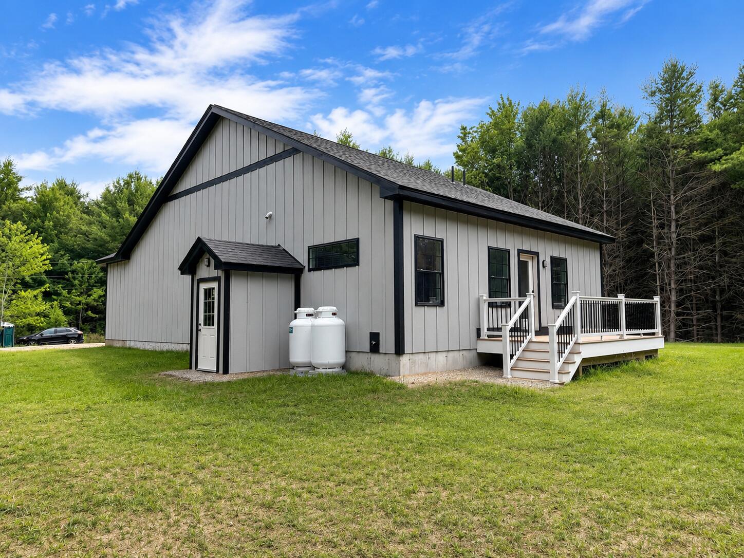 18 Linda Lane Property Photo 34