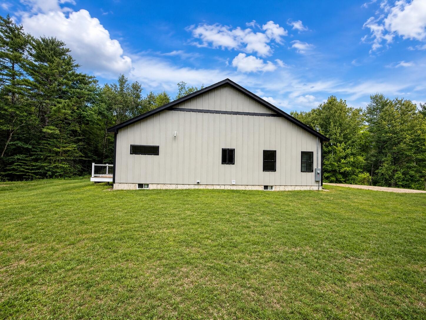 18 Linda Lane Property Photo 35