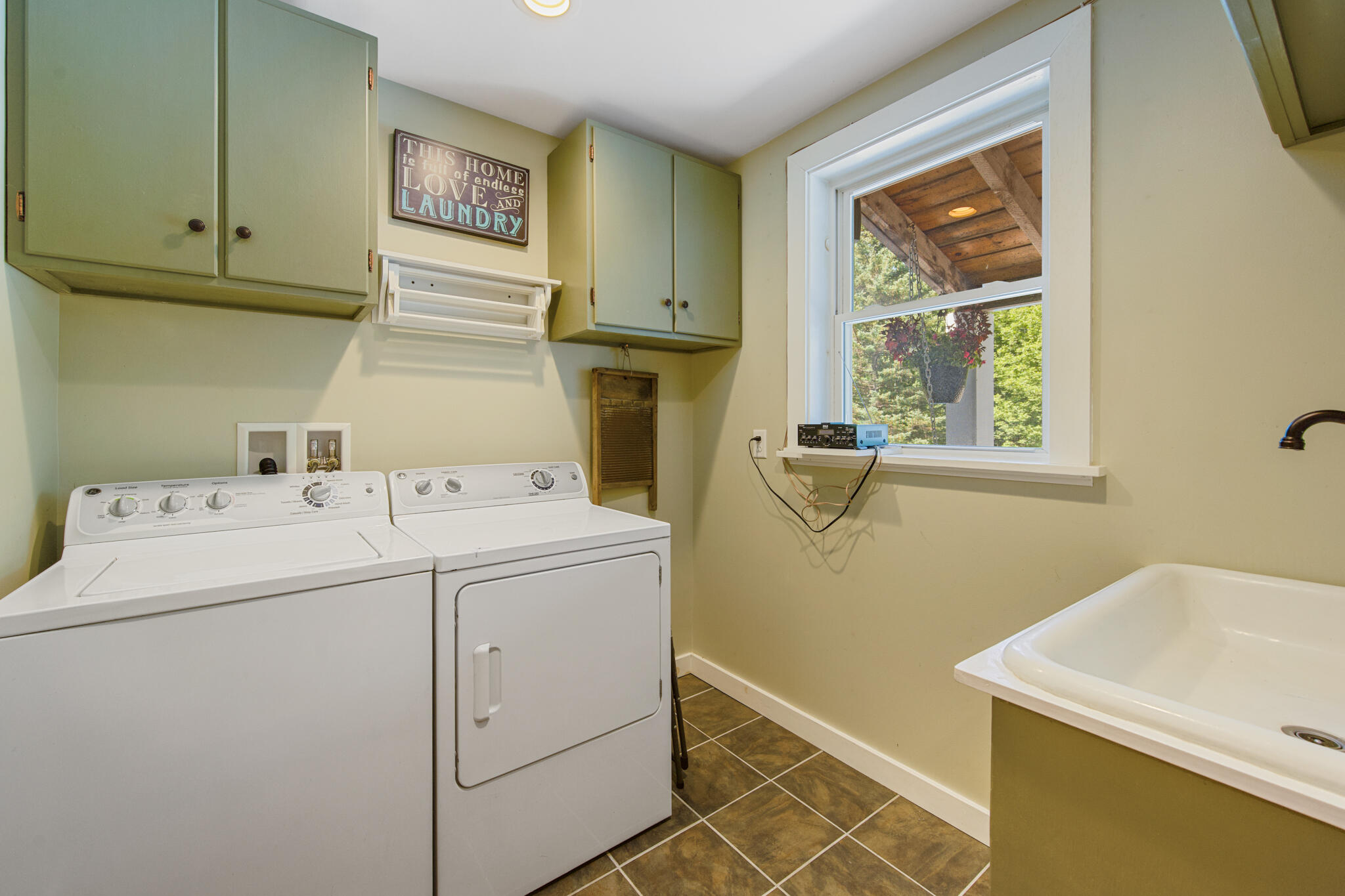 315 Davis Road Property Photo 41