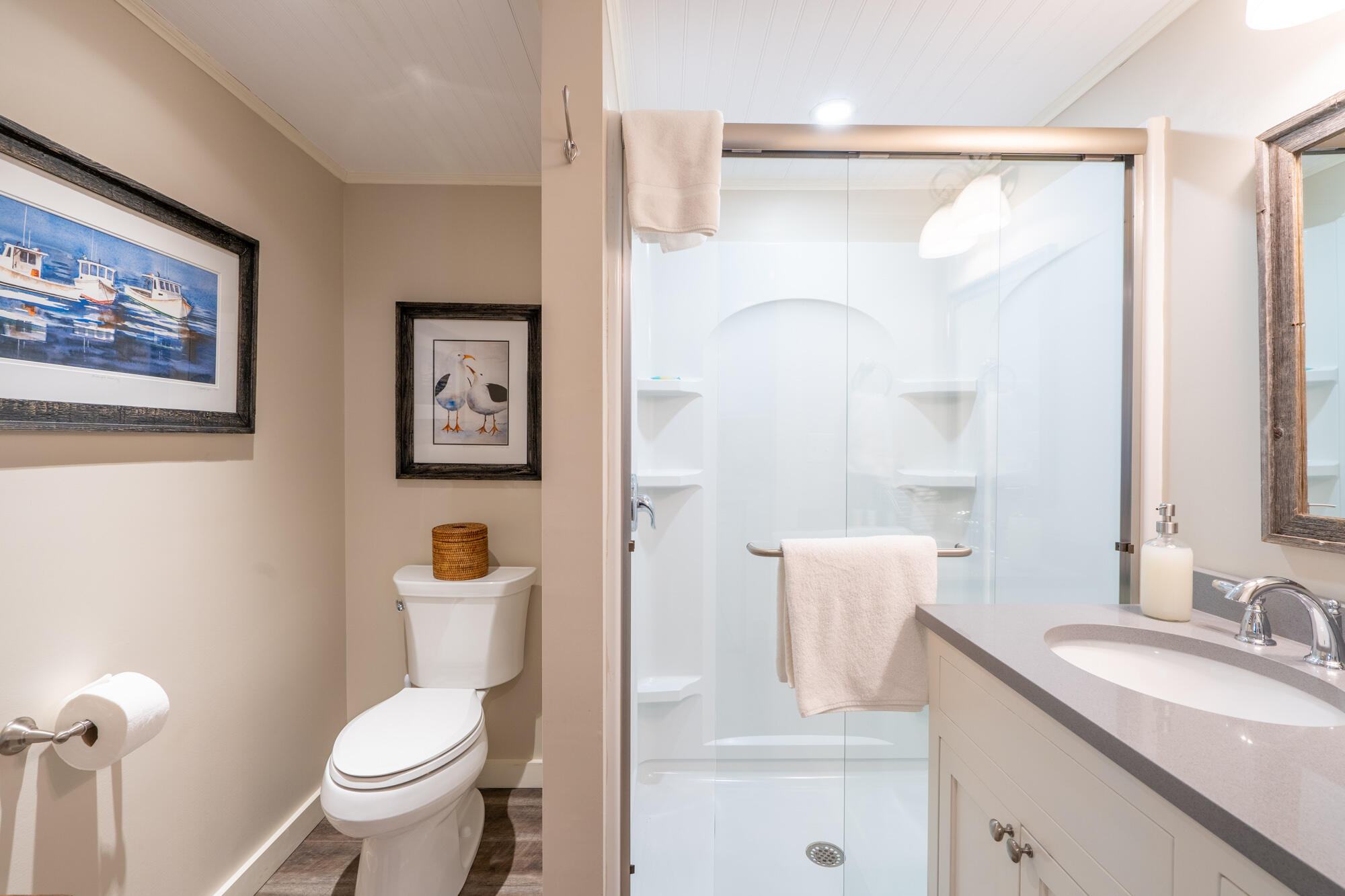 8 Railroad Avenue Property Photo 12