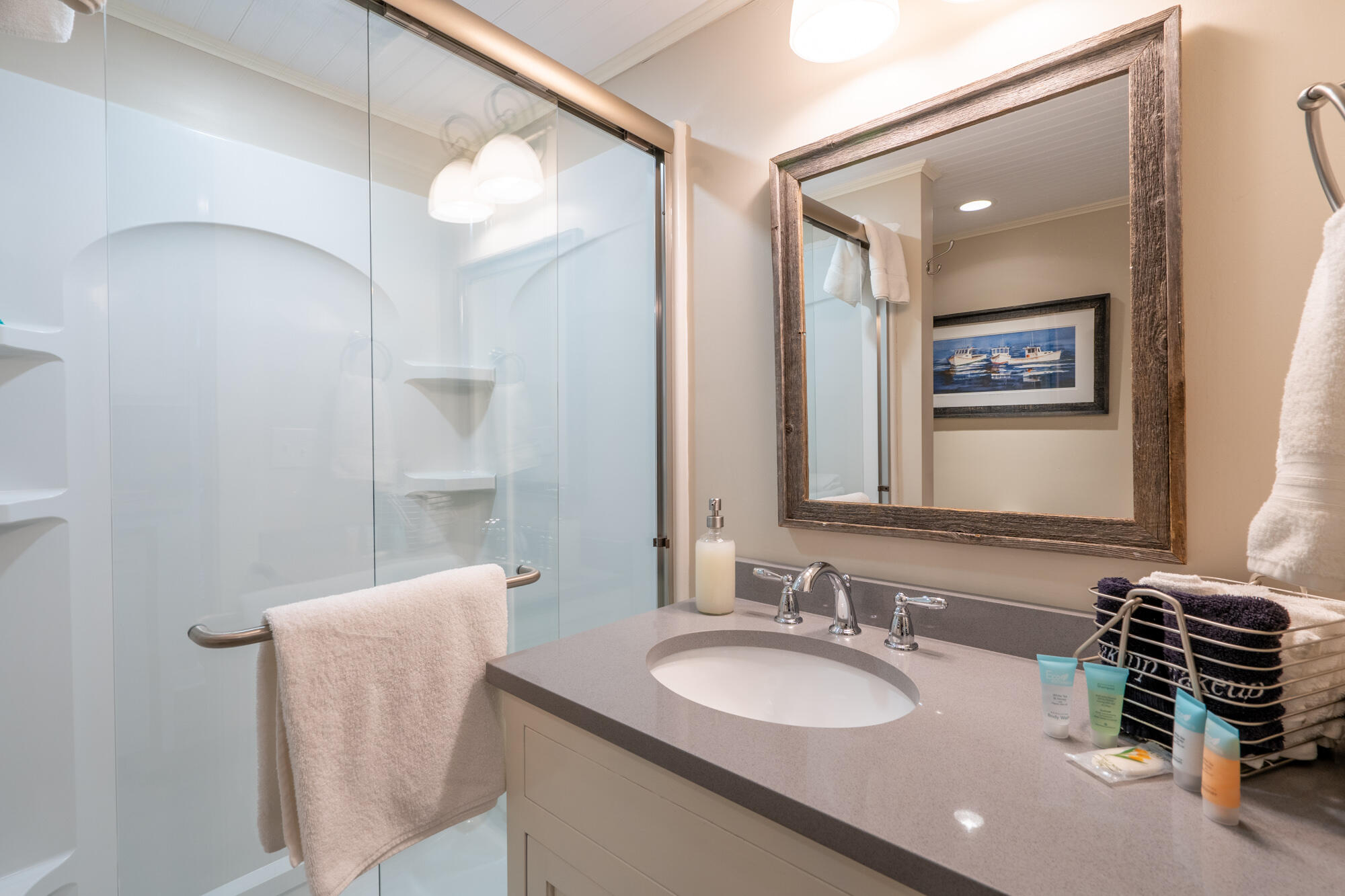 8 Railroad Avenue Property Photo 13