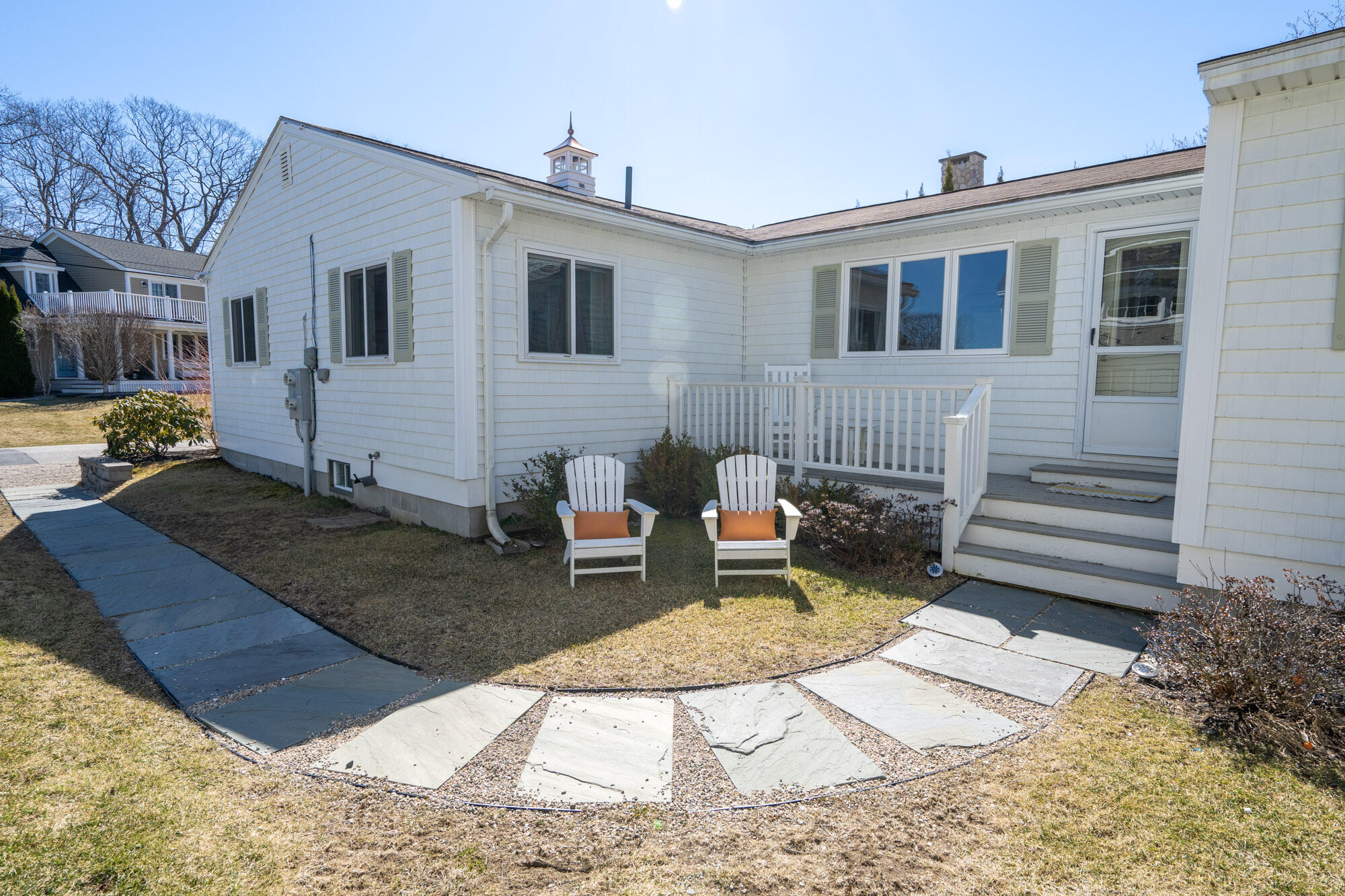 8 Railroad Avenue Property Photo 21
