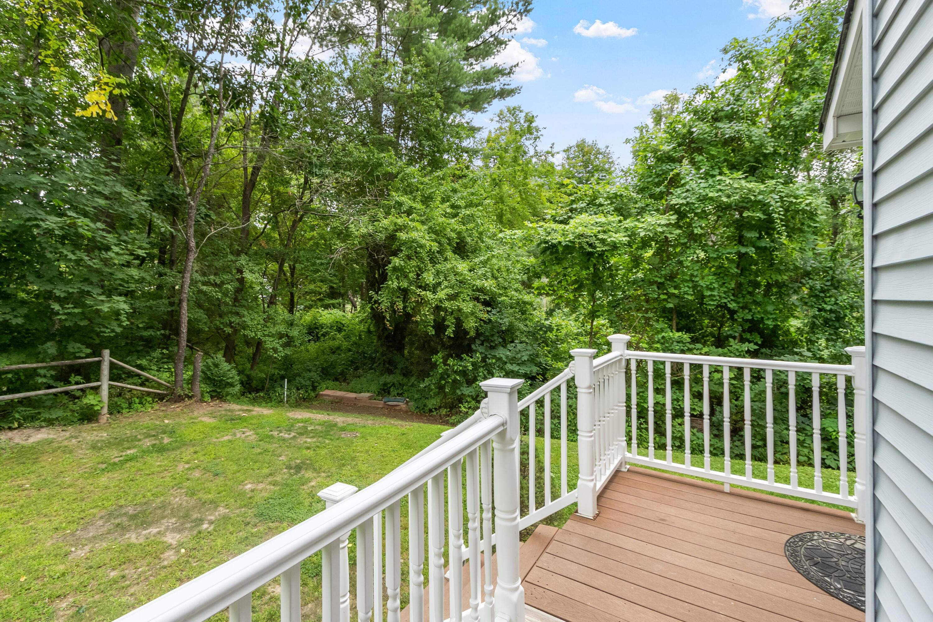 2 Creek Crossing Property Photo 8