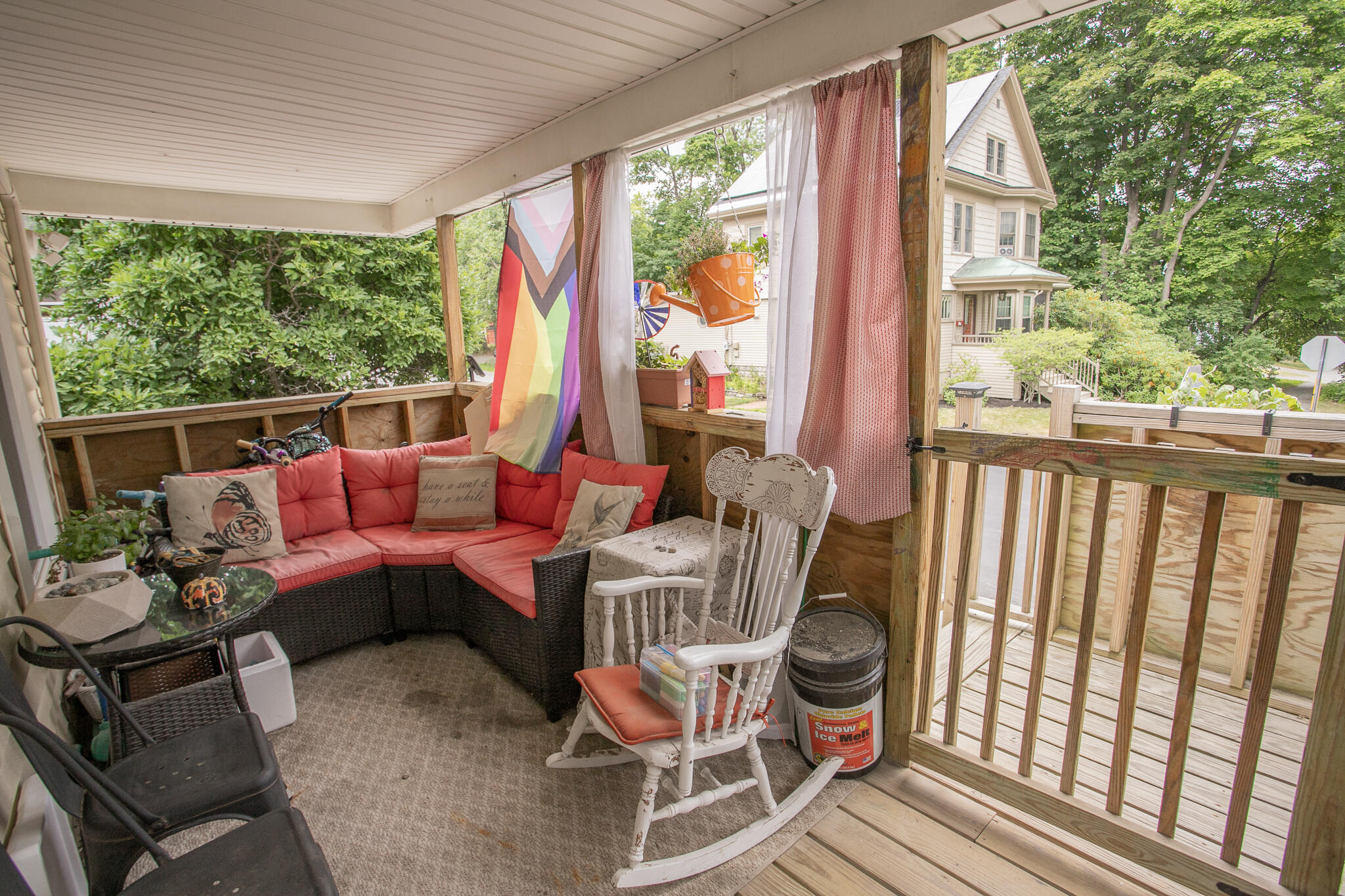 267 Pine Street Property Photo 4
