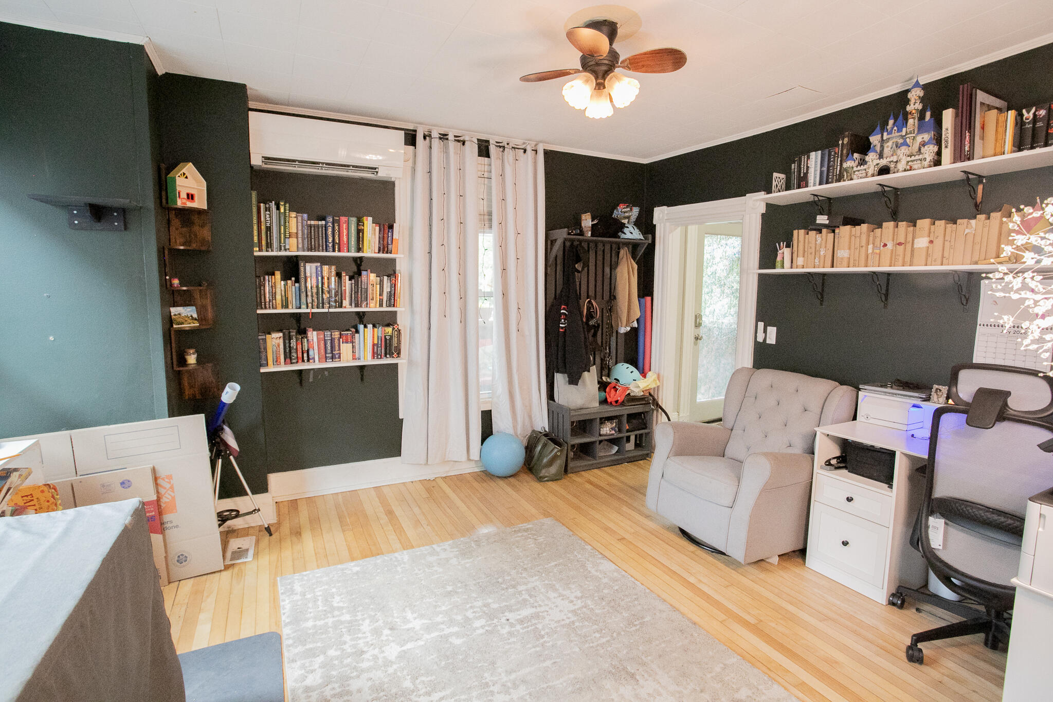 267 Pine Street Property Photo 8