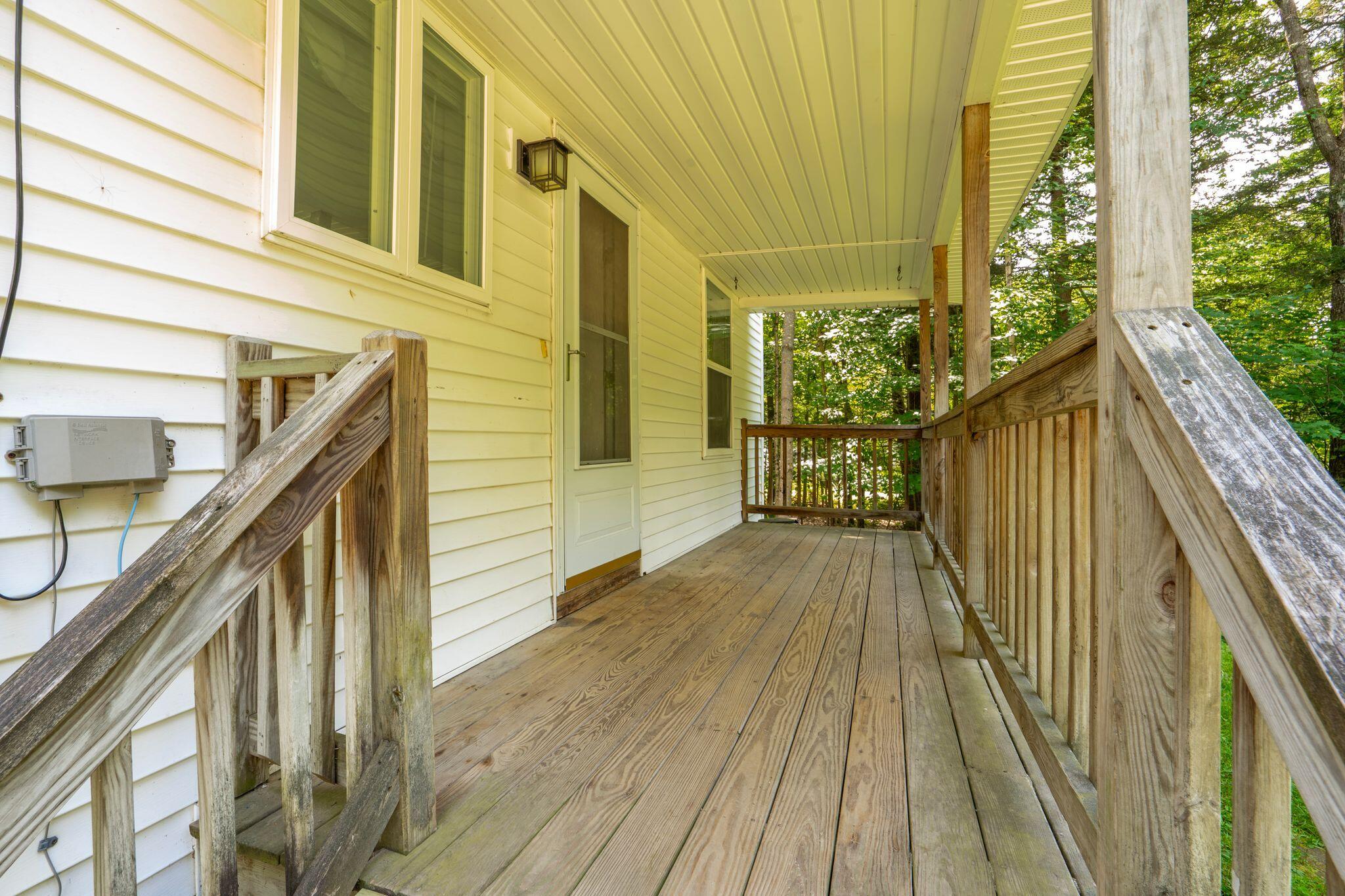 38 Lantern Lane Property Photo 5