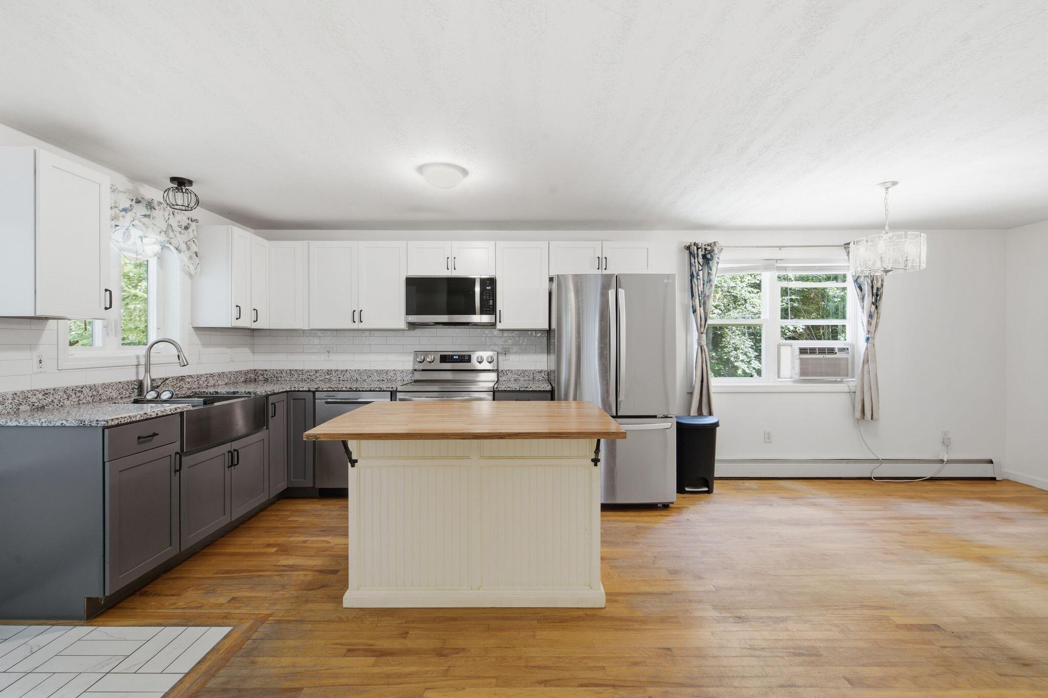 38 Lantern Lane Property Photo 7