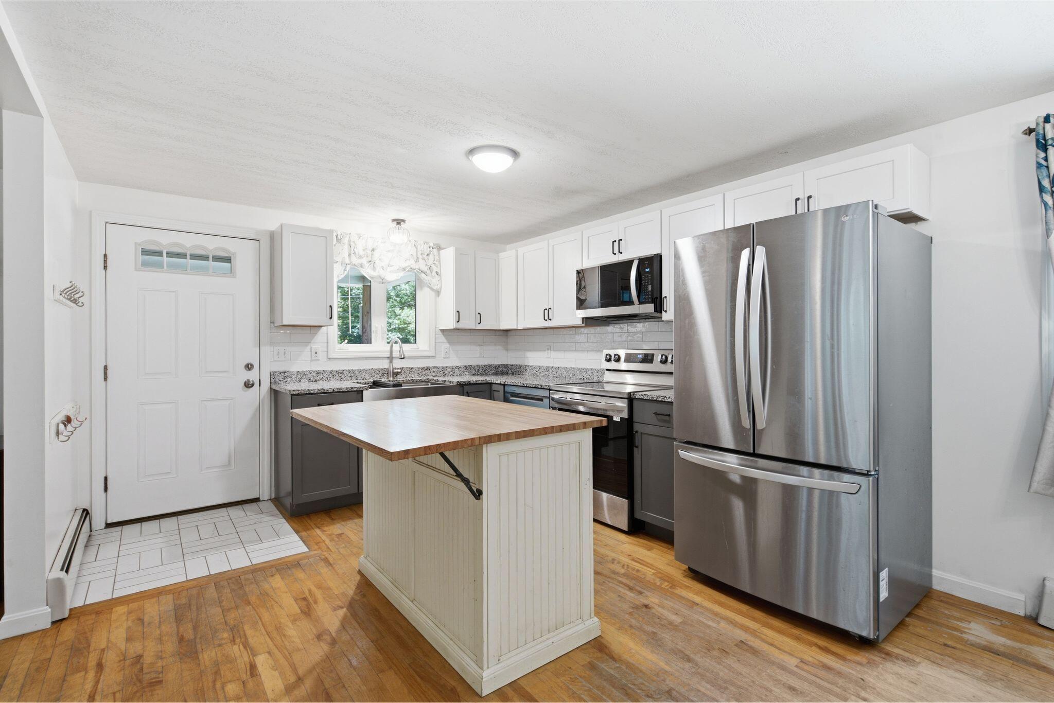 38 Lantern Lane Property Photo 10