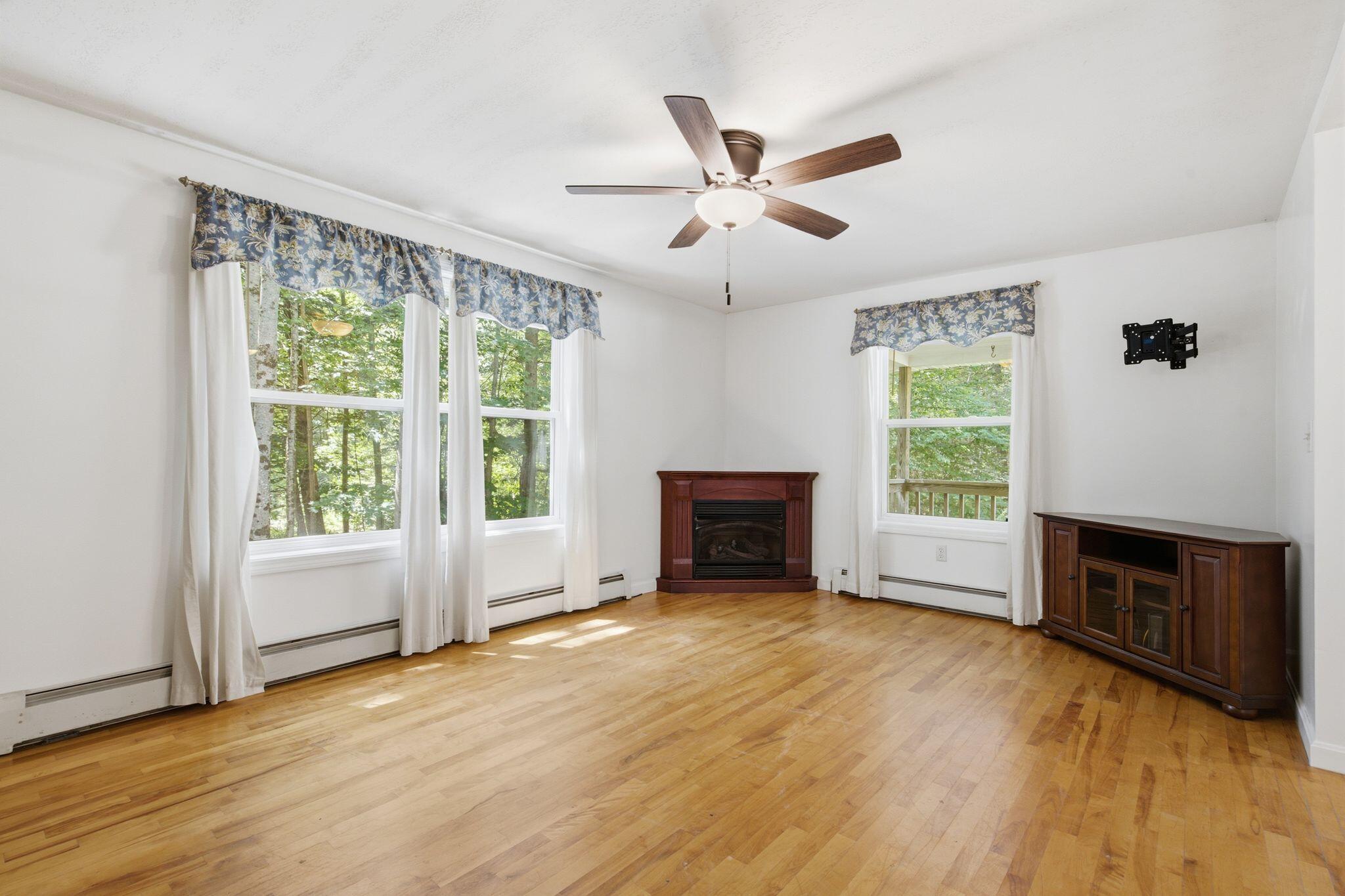 38 Lantern Lane Property Photo 19