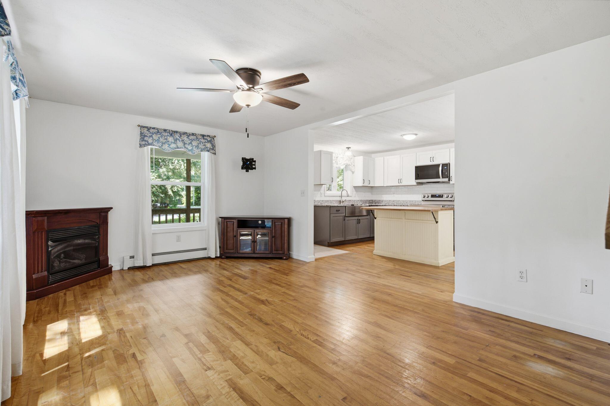 38 Lantern Lane Property Photo 20
