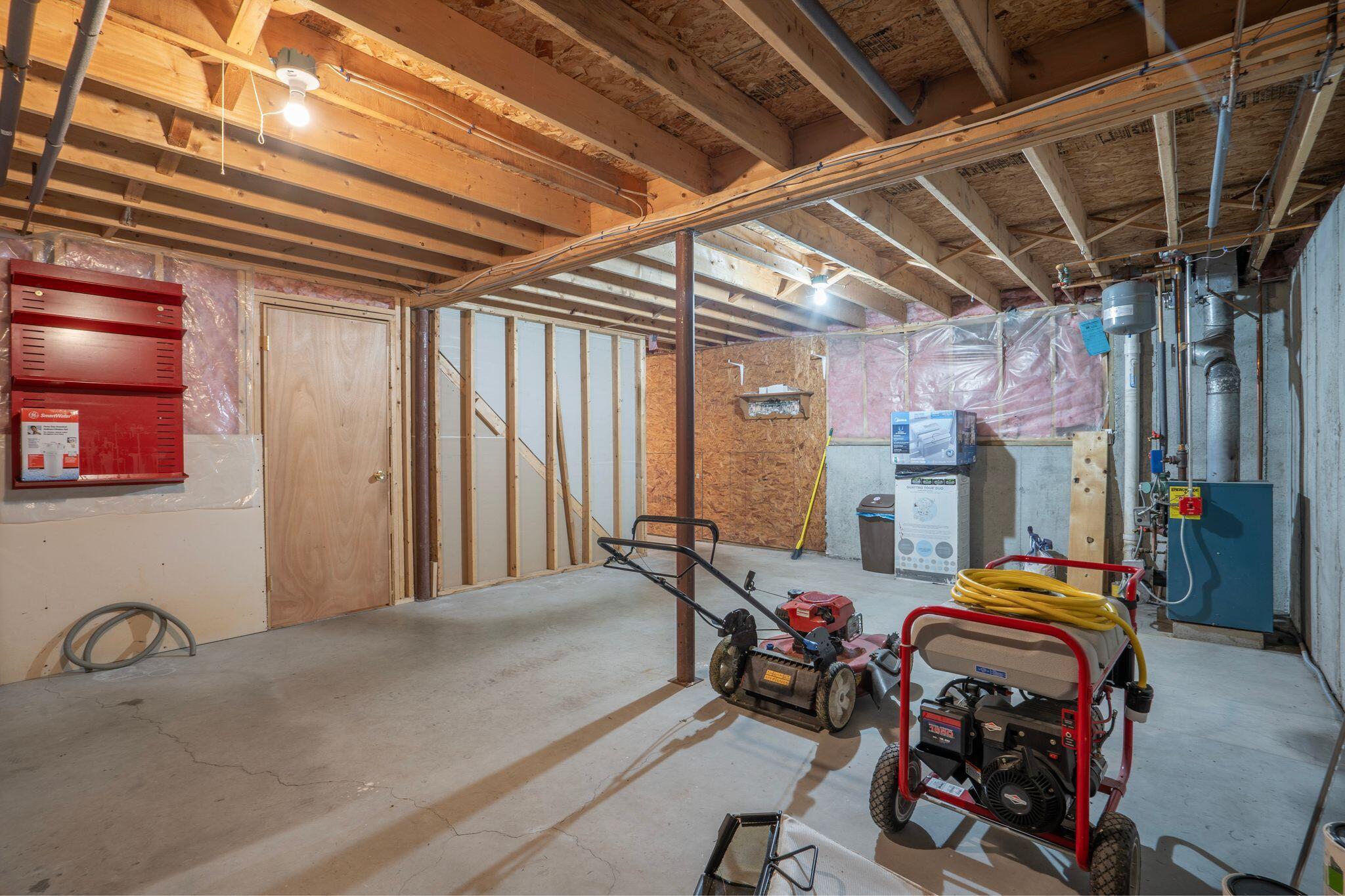 38 Lantern Lane Property Photo 34