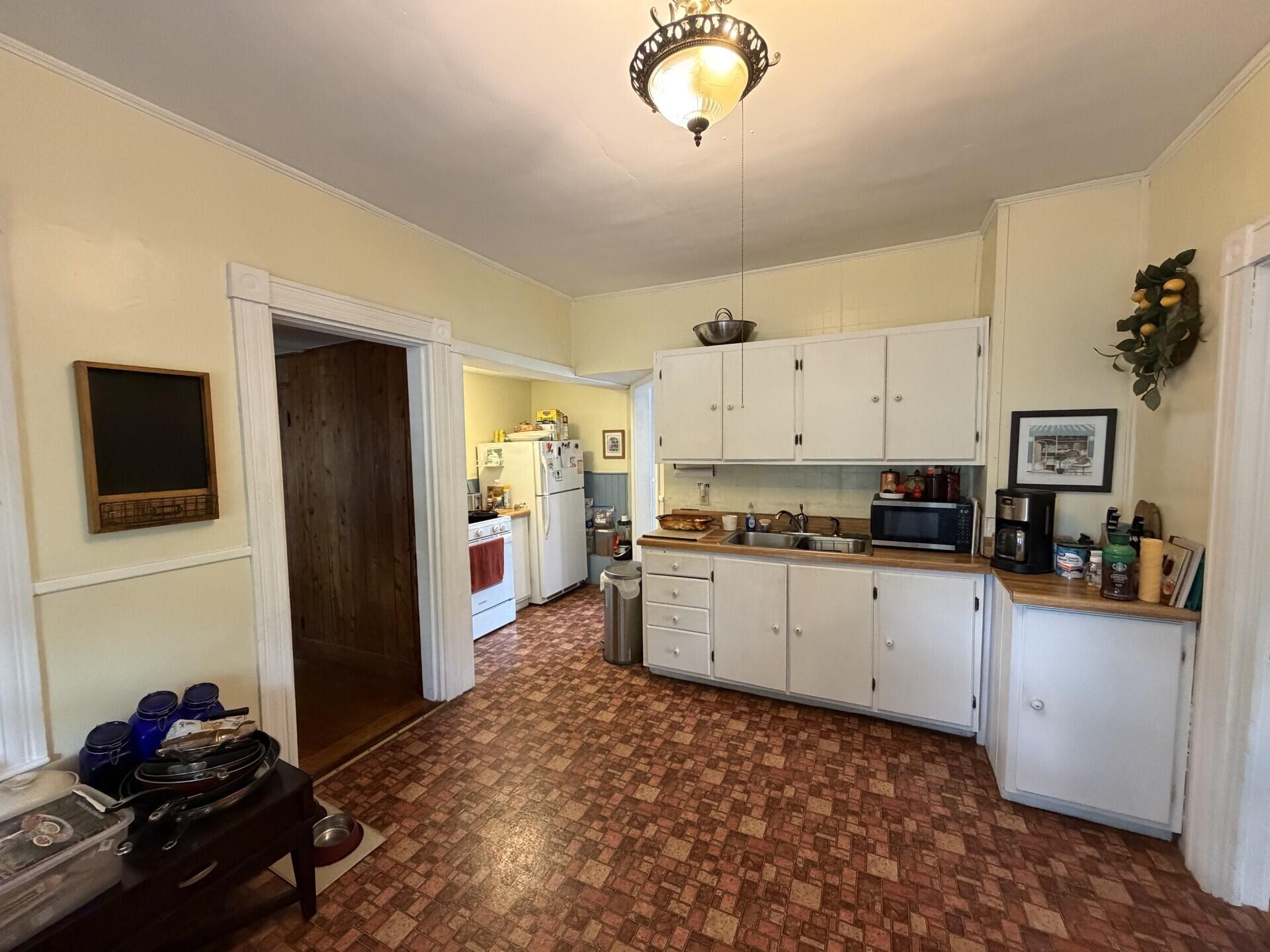 30 Bowdoin Street Property Photo 4