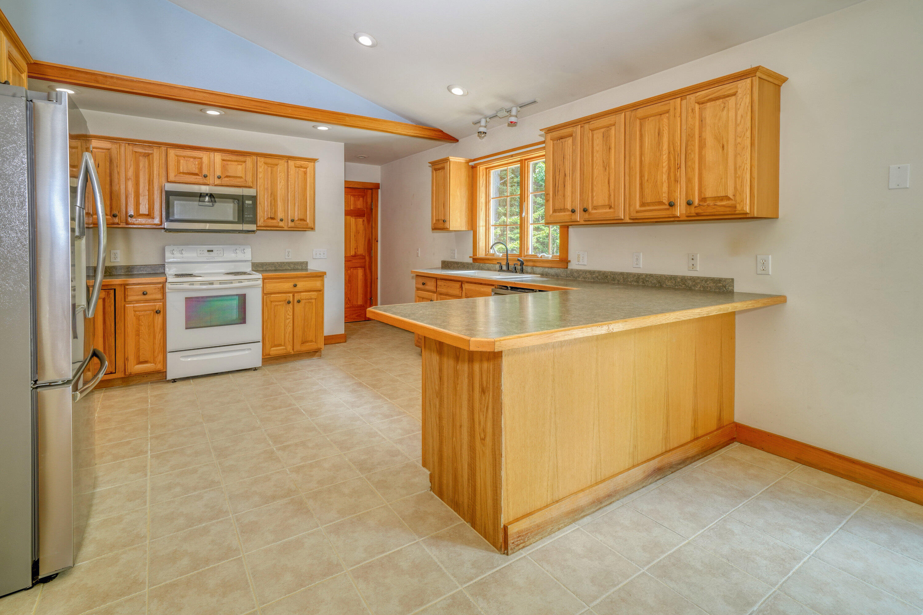 47 Forest Hill Property Photo 25
