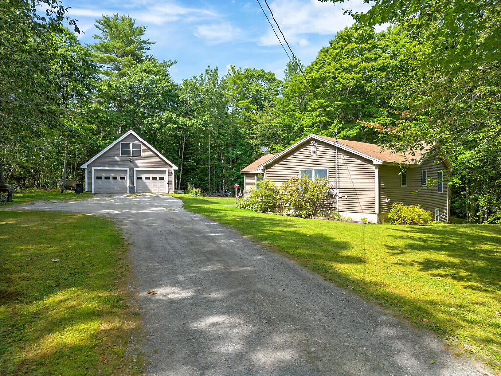 60 Quarry Drive Property Photo 1