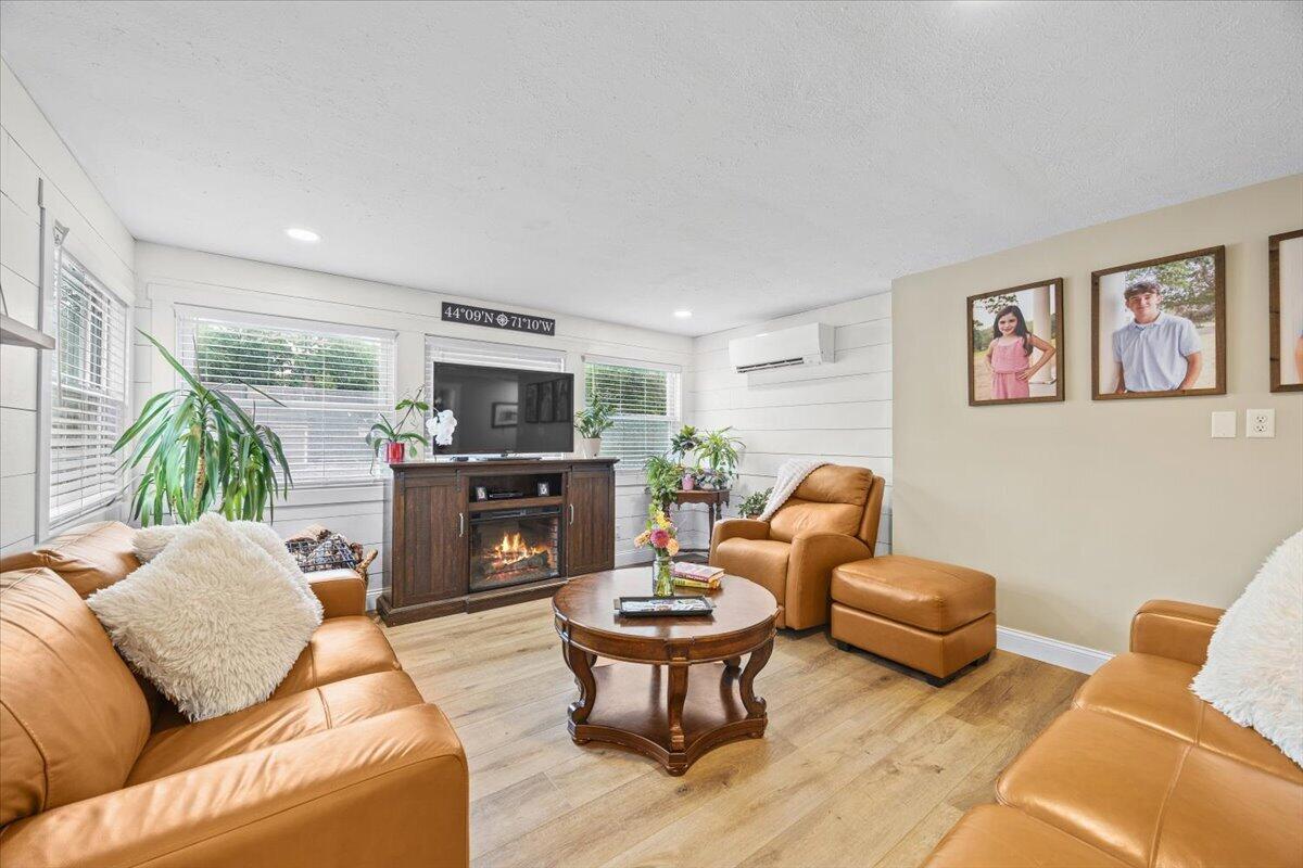 5 Deborah Avenue Property Photo 11