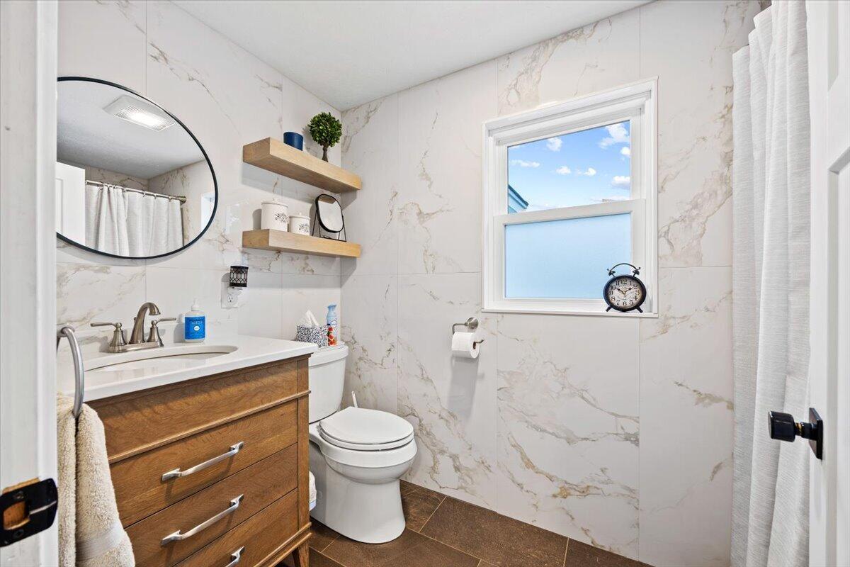 5 Deborah Avenue Property Photo 15