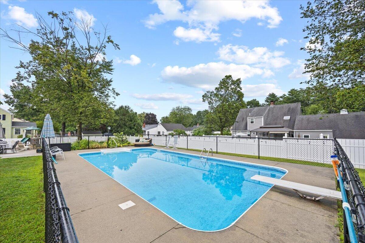 5 Deborah Avenue Property Photo 30