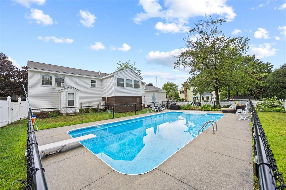 5 Deborah Avenue Property Photo 31