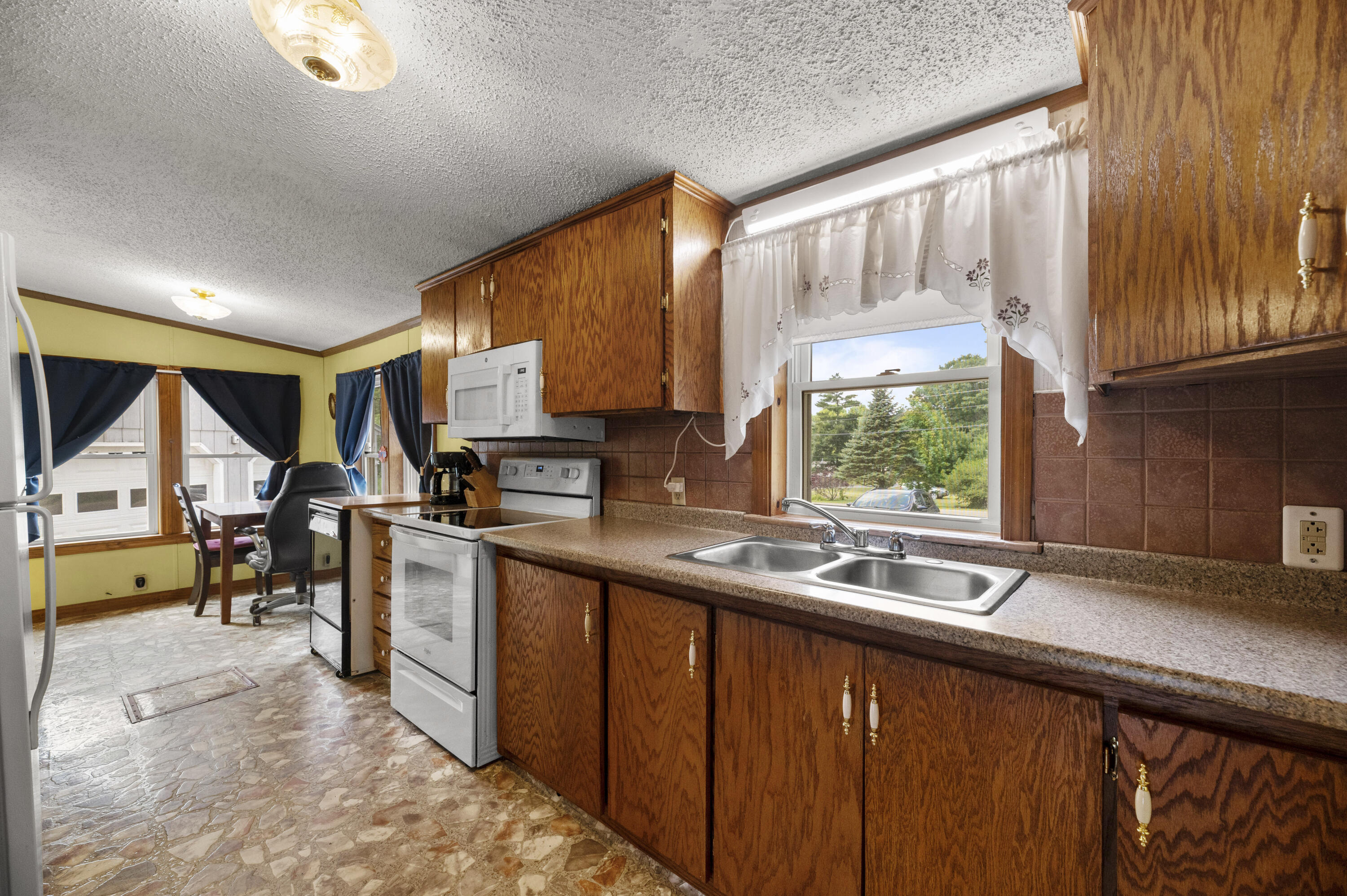 55 Averill Mobile Home Park Property Photo 15