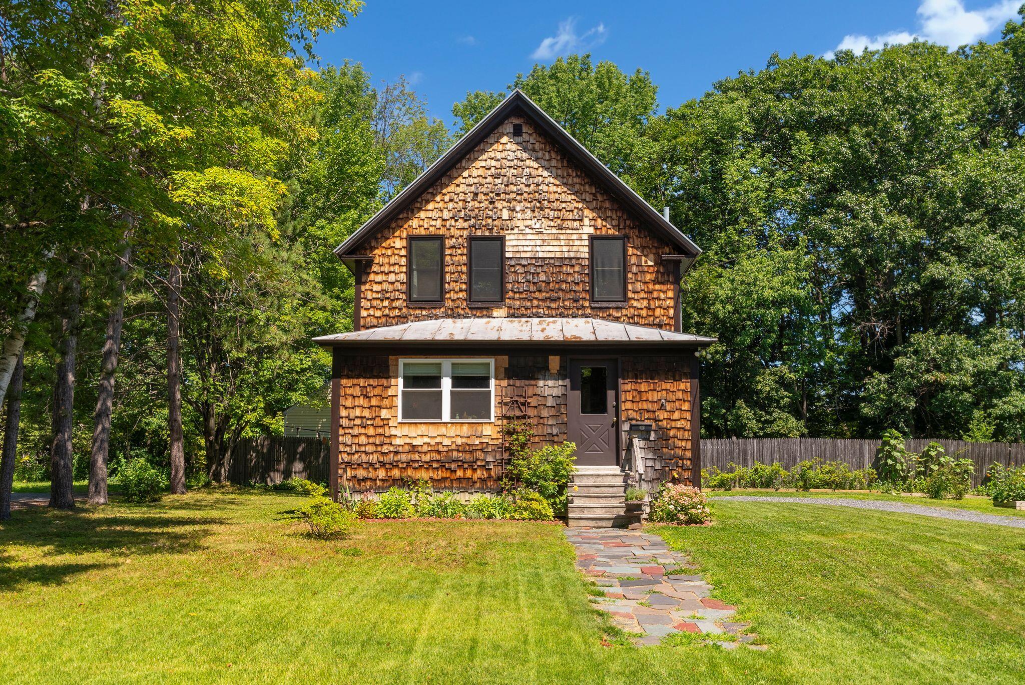 7 Edgewood Street Property Photo 6
