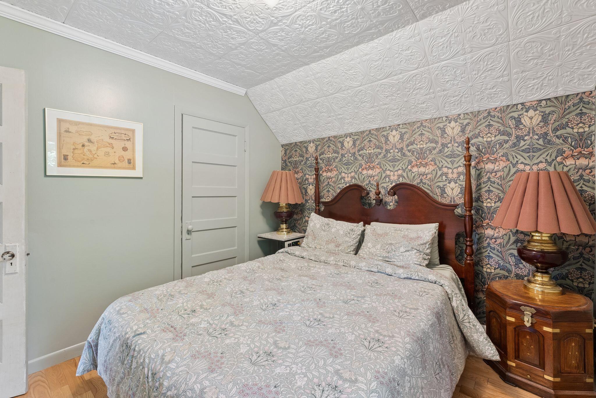 7 Edgewood Street Property Photo 44