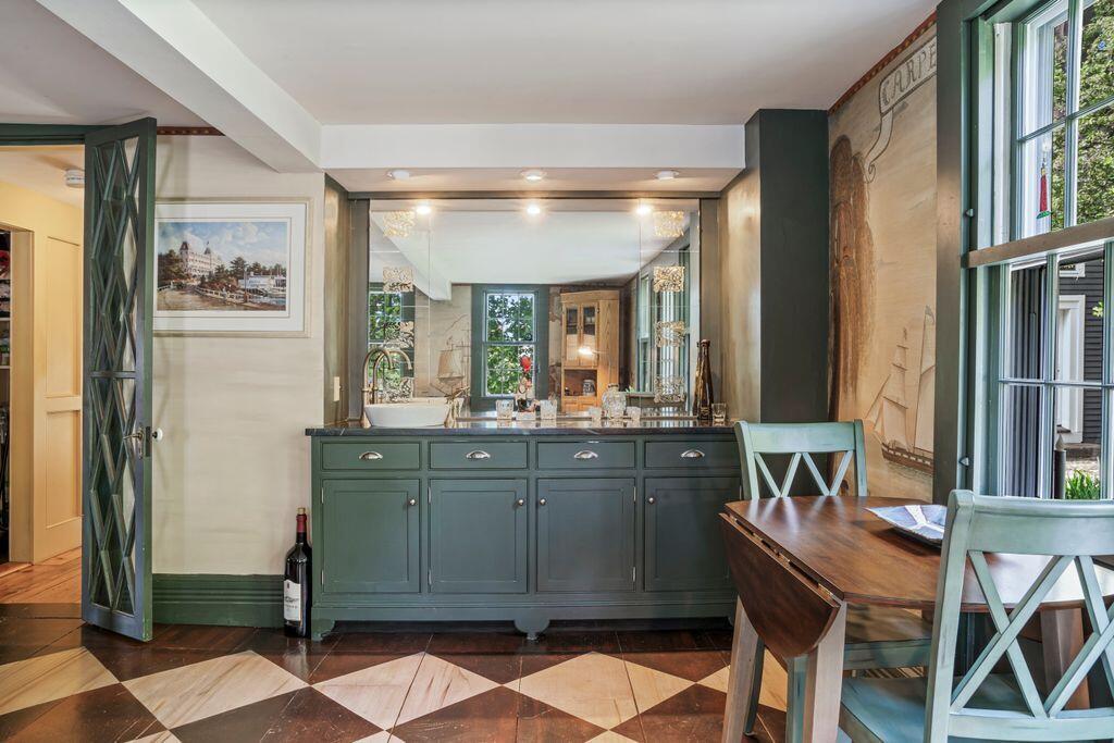 7 Storer Street Property Photo 40