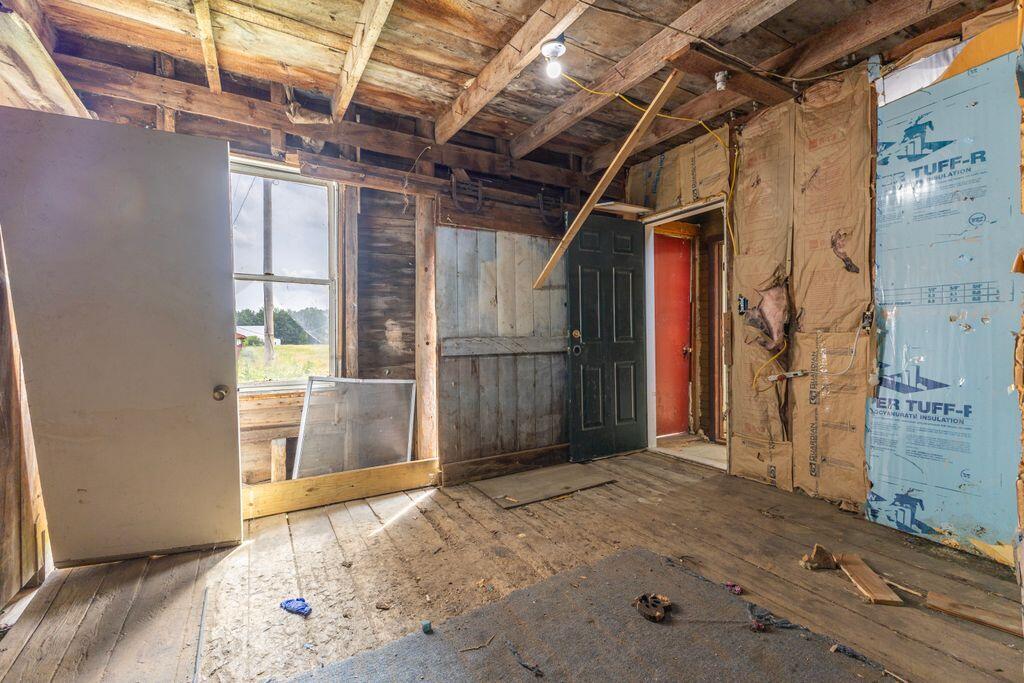 697 Sokokis Avenue Property Photo 25