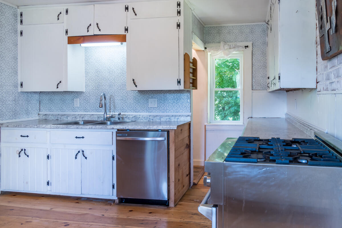 47 Depot Street Property Photo 4